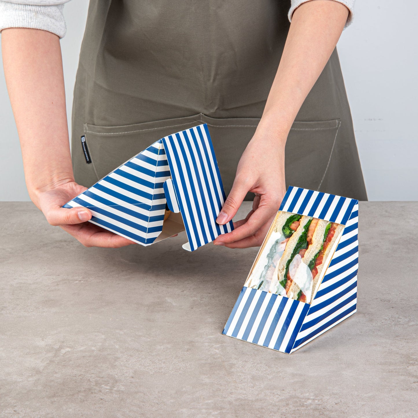 Cafe Vision Triangle Blue and White Stripe Paper Large Sandwich Box - 4 3/4" x 4 3/4" x 3 1/4" - 25 count box