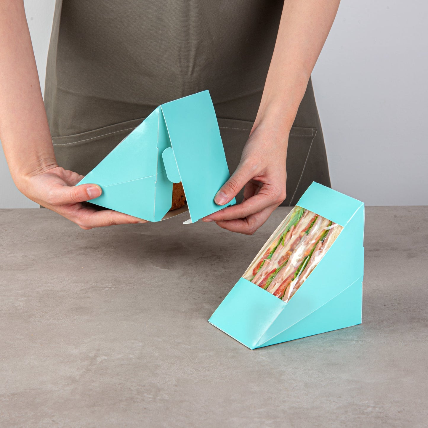 Cafe Vision Triangle Turquoise Paper Large Sandwich Box - 4 3/4" x 4 3/4" x 3 1/4" - 25 count box