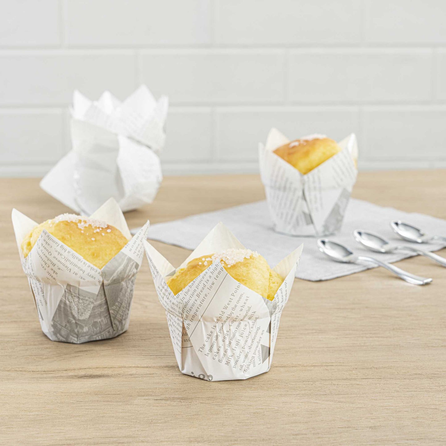 Panificio 1 oz Tulip Newsprint Paper Regular Baking Cup - 3" x 3" x 3 1/2" - 200 count box