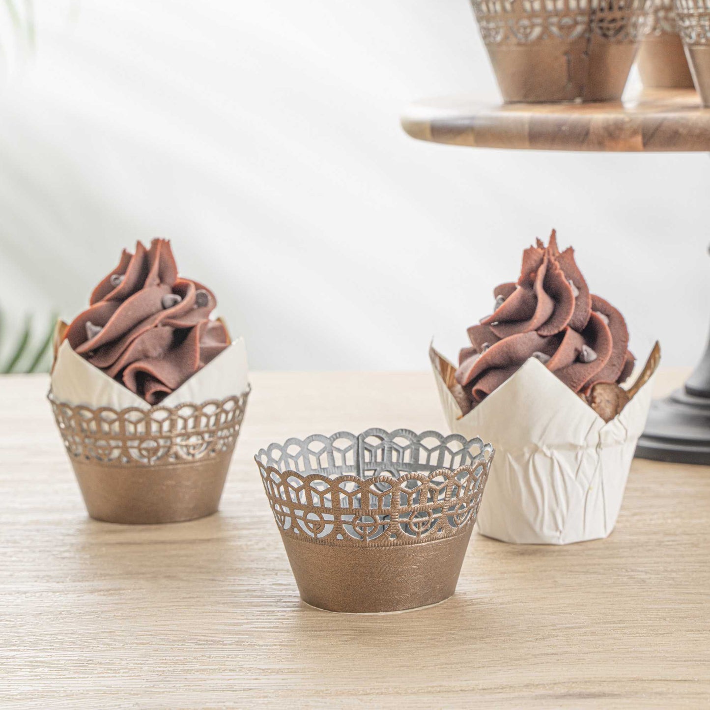 Bellissimo Round Cocoa Brown Paper Cupcake Wrap - 2 1/4" x 2 1/4" x 2" - 200 count box