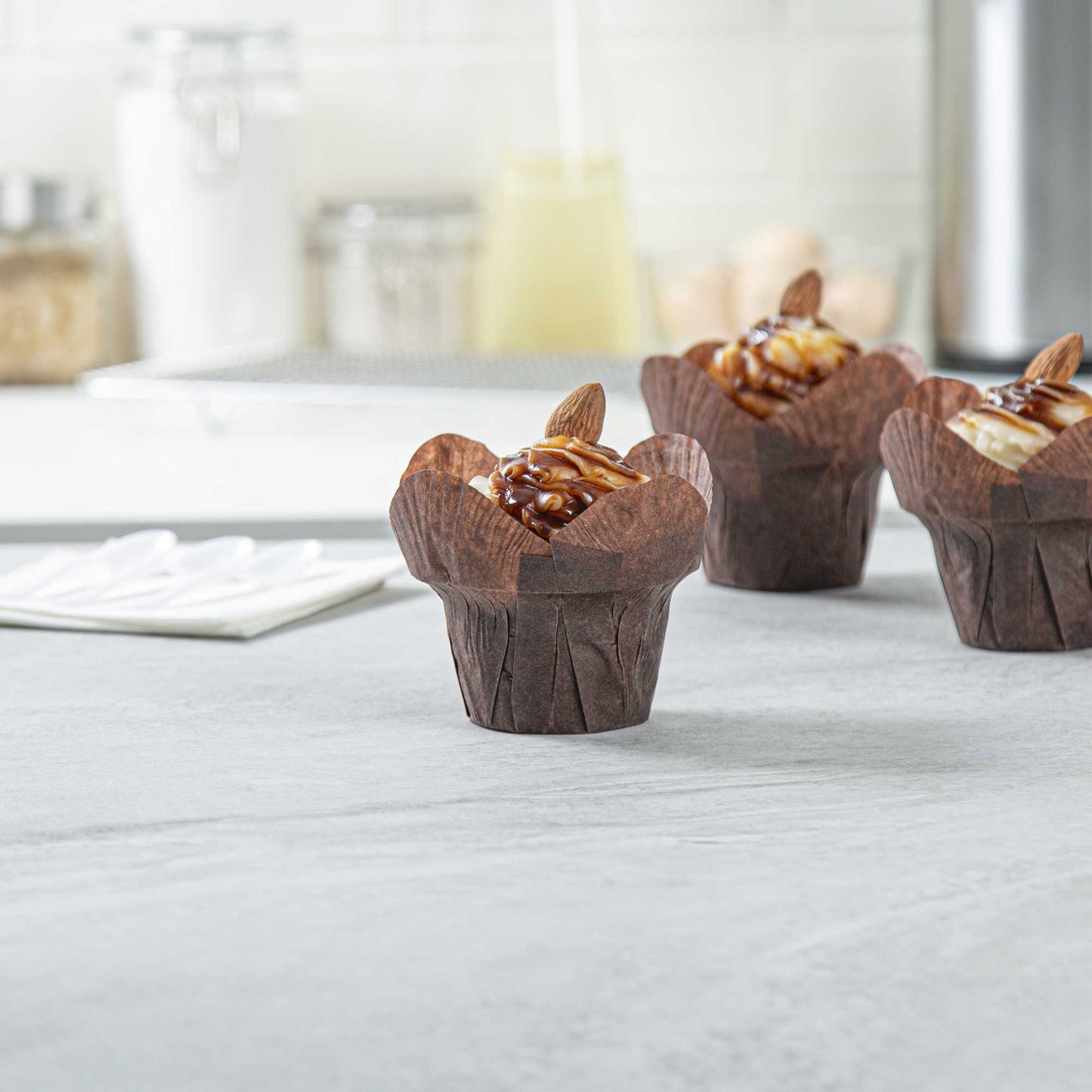 Panificio 6 oz Daffodil Brown Paper Baking Cup - Greaseproof - 3 1/4" x 3 1/4" x 3" - 200 count box