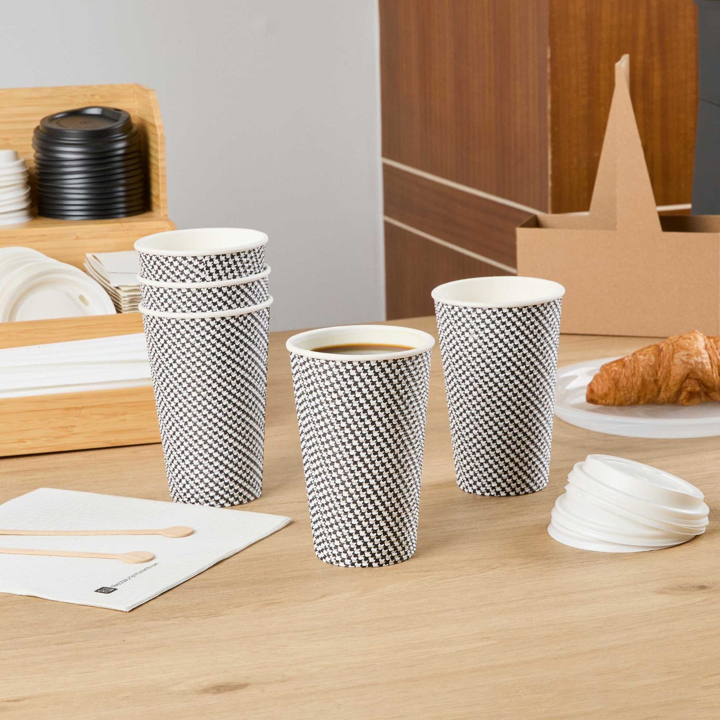 Restpresso 16 oz Houndstooth Paper Coffee Cup - Spiral Wall - 3 1/2" x 3 1/2" x 5 1/2" - 25 count box