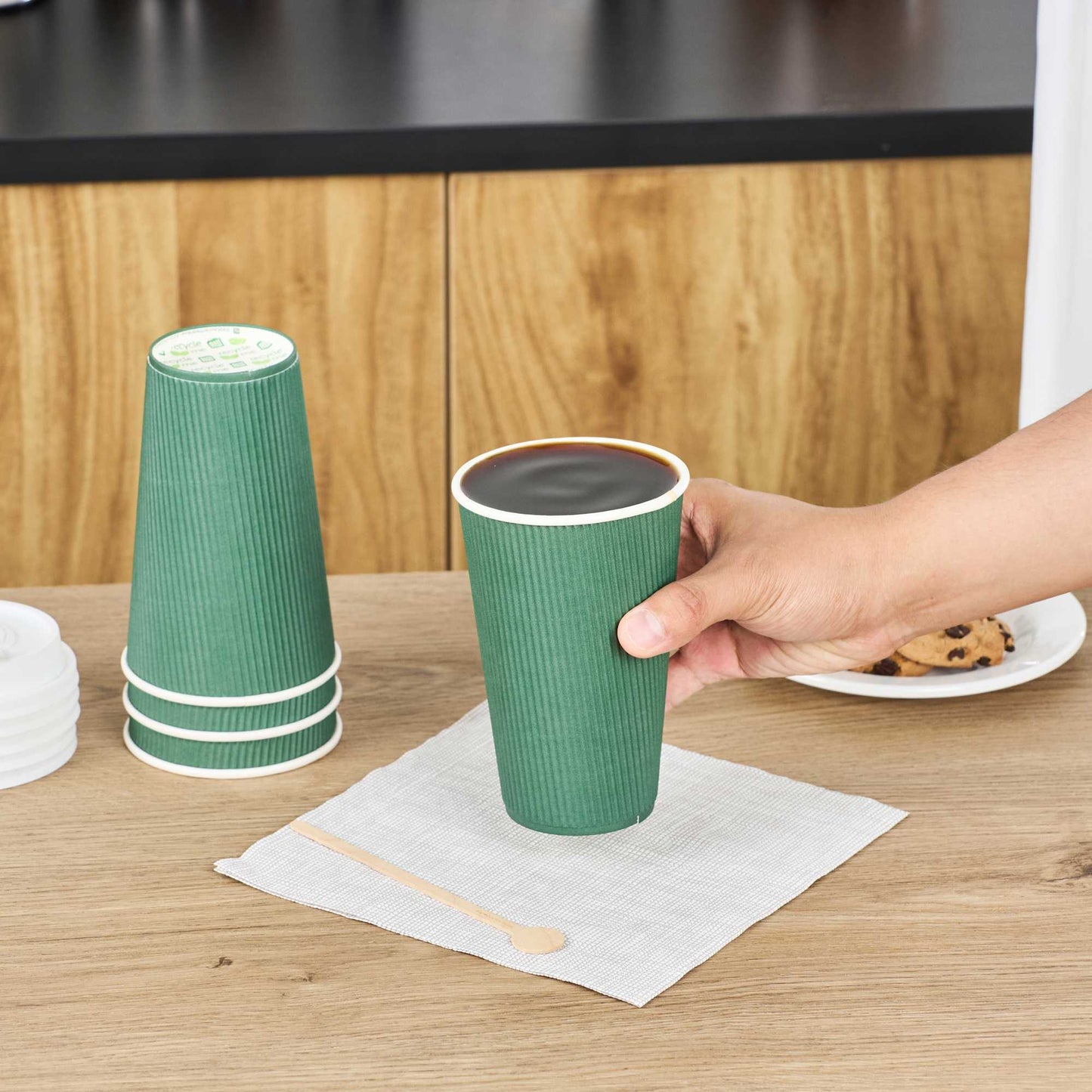 Restpresso 16 oz Forest Green Paper Coffee Cup - Ripple Wall - 3 1/2" x 3 1/2" x 5 1/2" - 25 count box
