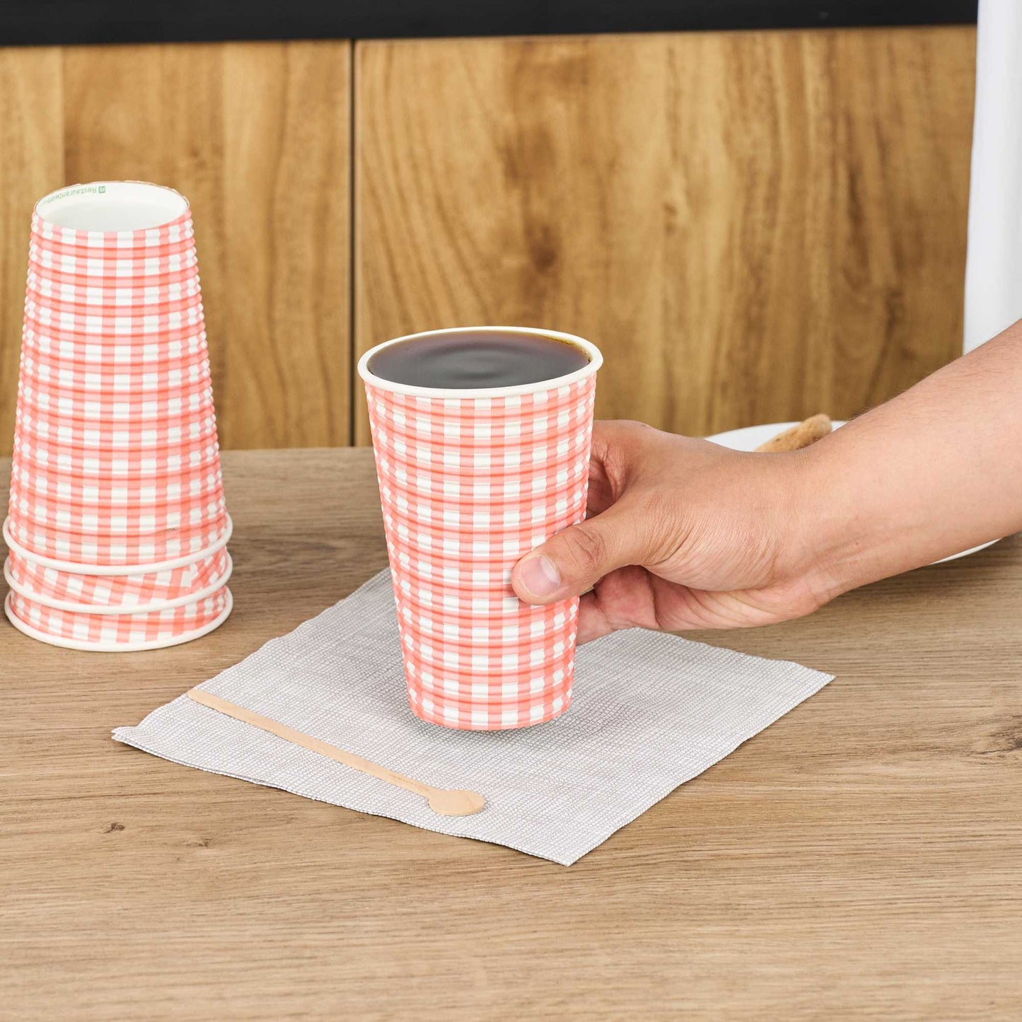 Restpresso 16 oz Picnic Print Paper Coffee Cup - Spiral Wall - 3 1/2" x 3 1/2" x 5 1/2" - 25 count box