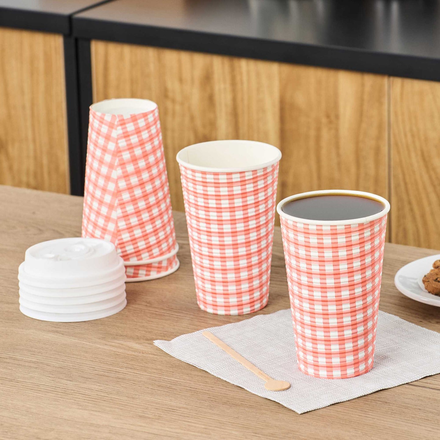 Restpresso 16 oz Picnic Print Paper Coffee Cup - Spiral Wall - 3 1/2" x 3 1/2" x 5 1/2" - 500 count box