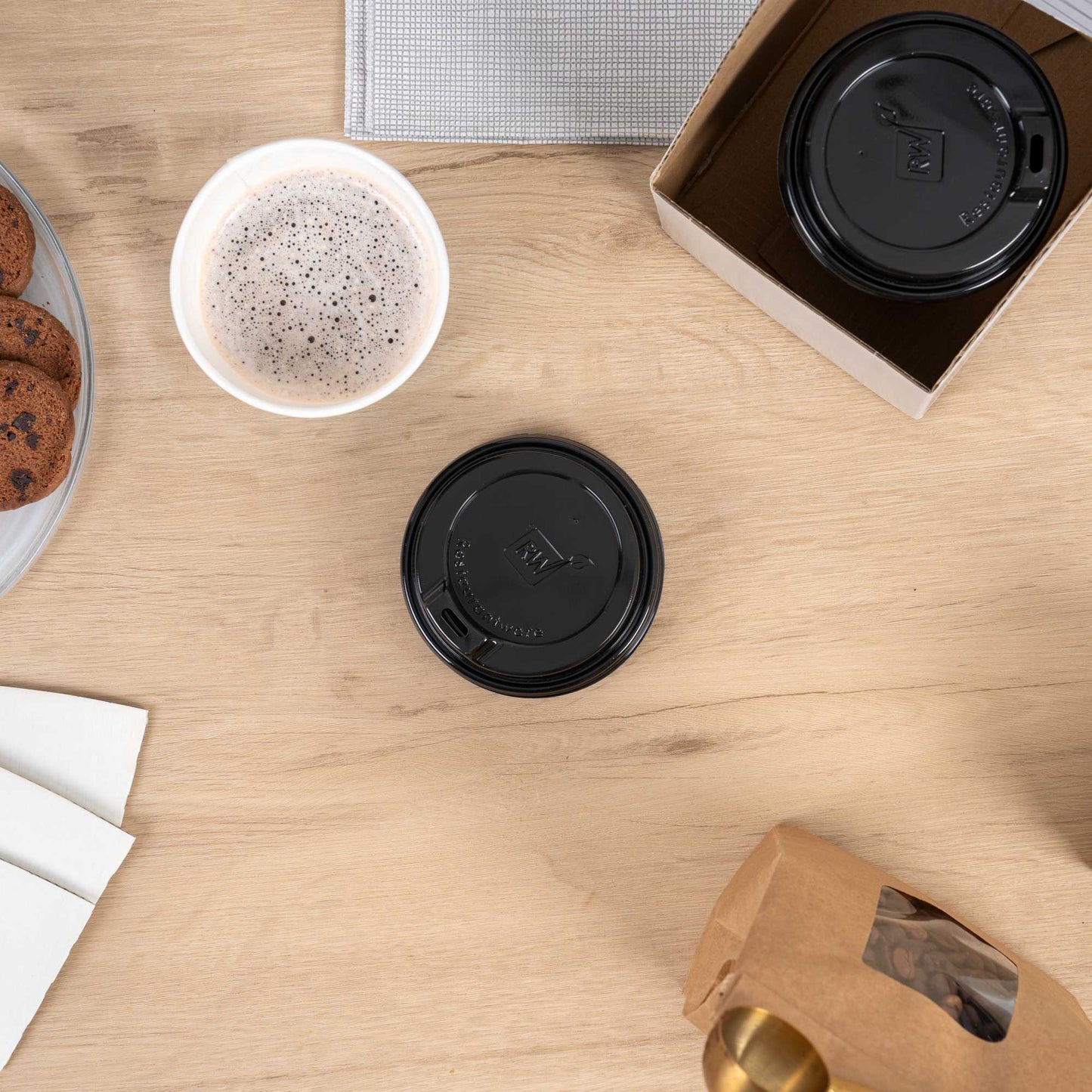 Restpresso Black Plastic Coffee Cup Lid - Elevated Spout, Fits 8, 12, 16 and 20 oz - 25 count box