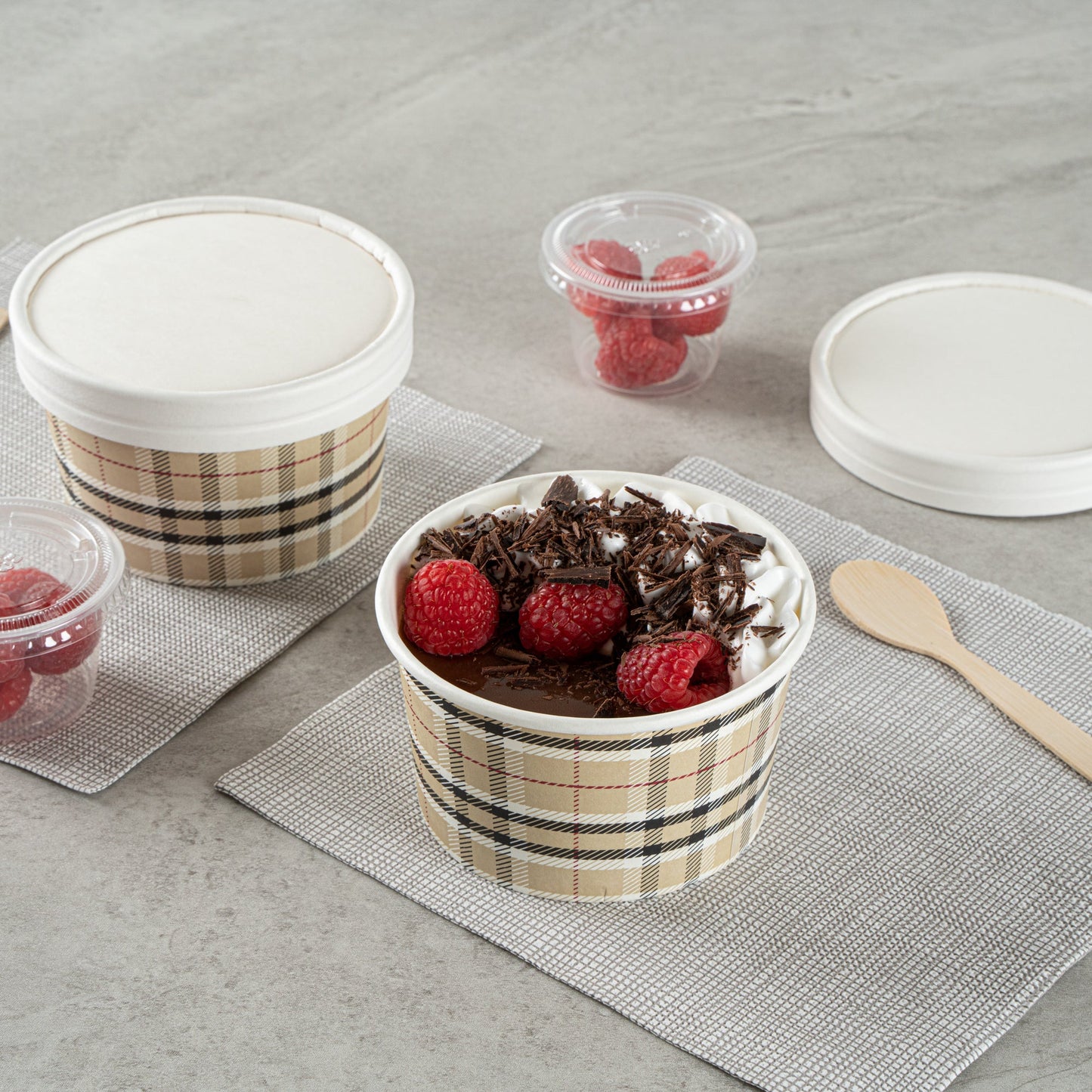 Coppetta 12 oz Round Plaid Paper To Go Cup - 4" x 4" x 2 1/4" - 200 count box