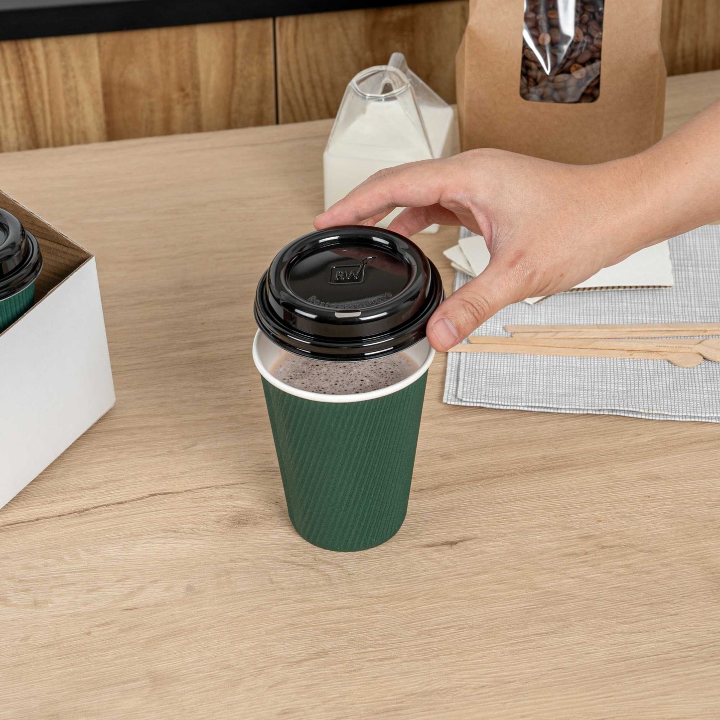 Restpresso Black Plastic Coffee Cup Lid - Fits 8, 12, 16 and 20 oz - 500 count box