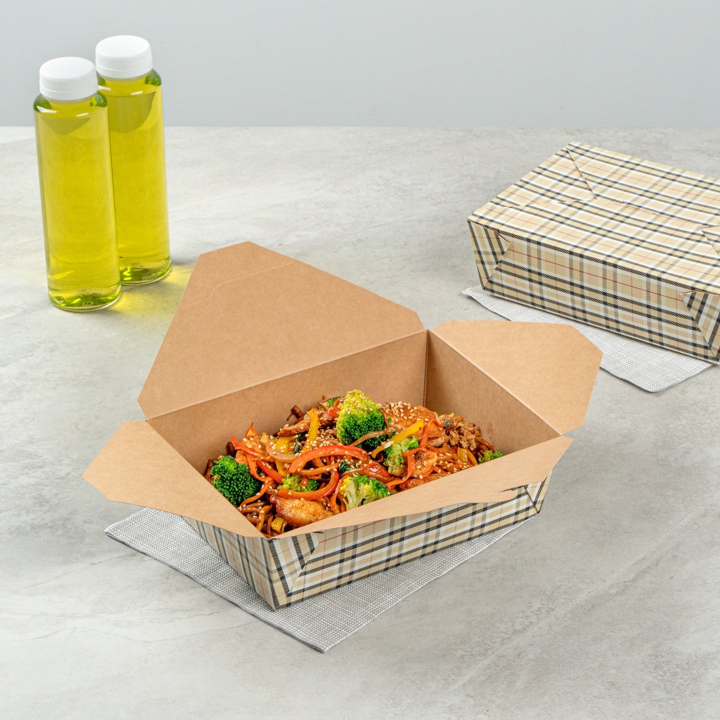Bio Tek 71 oz Rectangle Plaid Paper #3 Bio Box Take Out Container - 8 1/2" x 6 1/4" x 2 1/2" - 200 count box