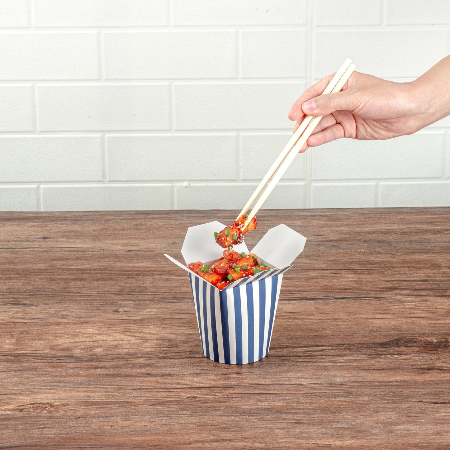 Bio Tek 16 oz Round Blue and White Stripe Paper Noodle Take Out Container - 3 1/4" x 3" x 4" - 200 count box
