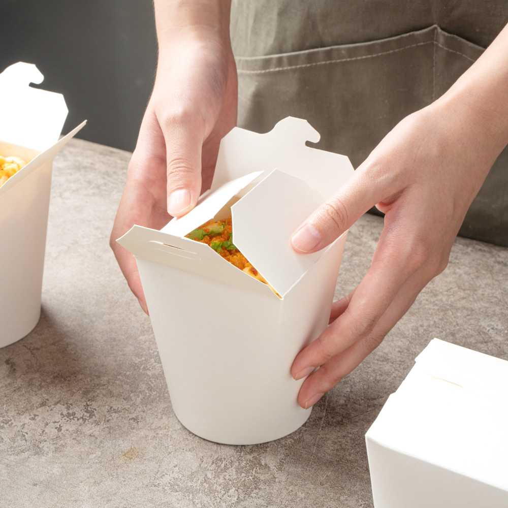 Bio Tek 16 oz Round White Paper Noodle Take Out Container - 3 1/4" x 3" x 4" - 200 count box
