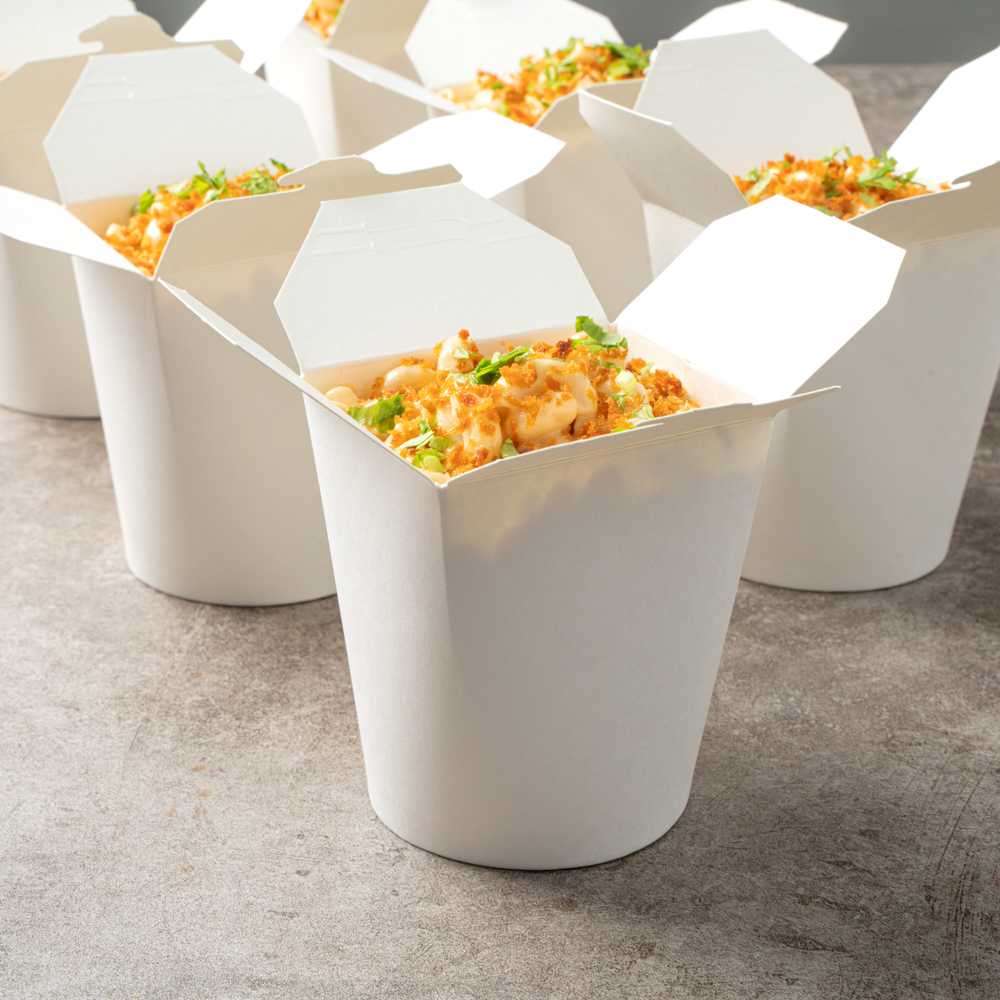 Bio Tek 16 oz Round White Paper Noodle Take Out Container - 3 1/4" x 3" x 4" - 200 count box