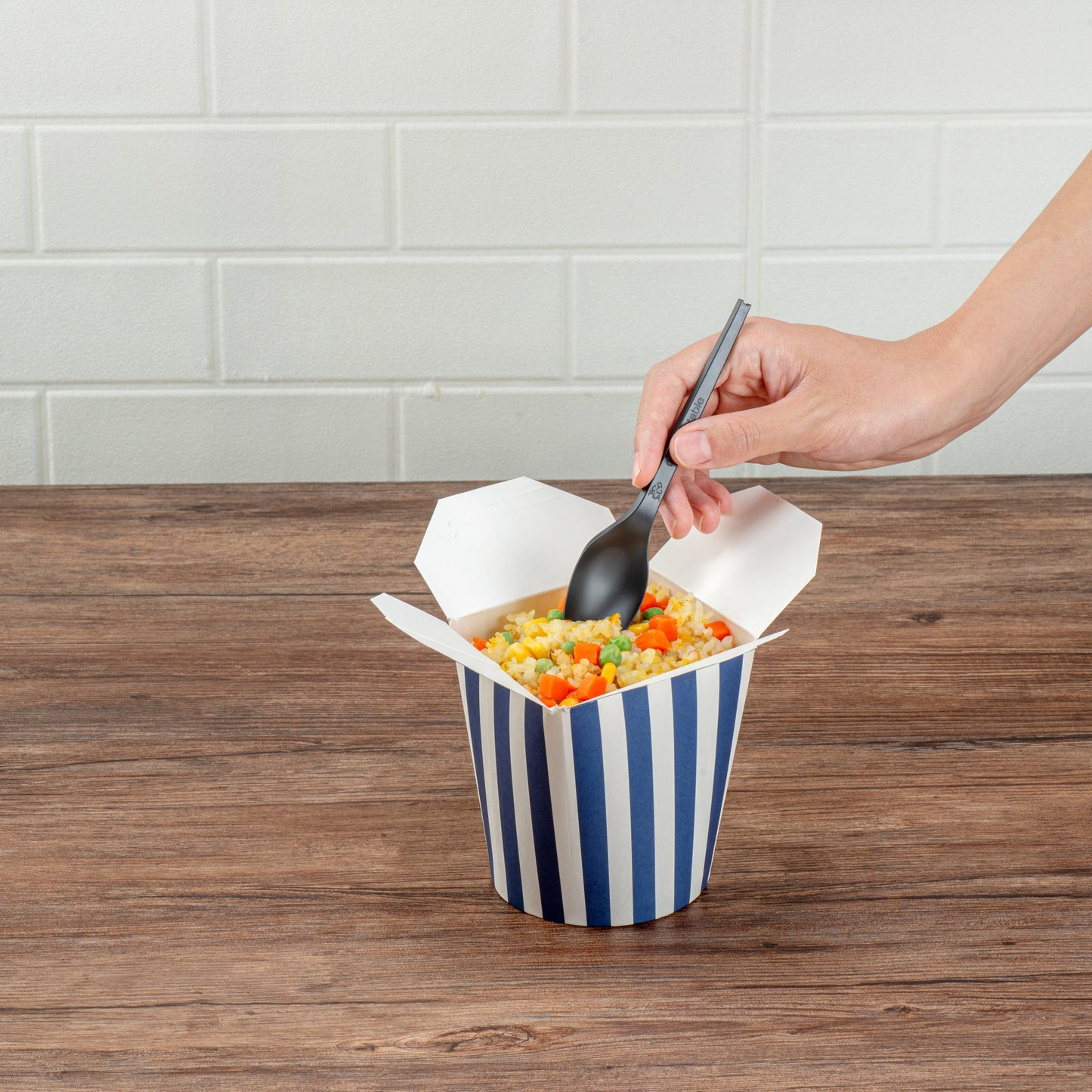 Bio Tek 32 oz Round Blue and White Stripe Paper Noodle Take Out Container - 4" x 3 1/2" x 4 1/2" - 50 count box