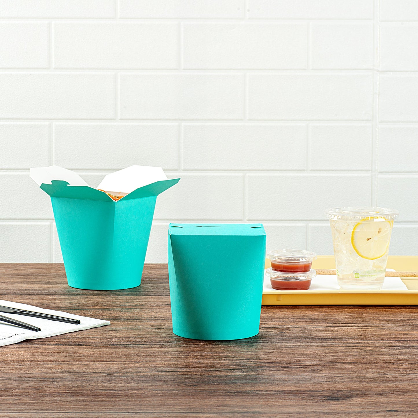 Bio Tek 32 oz Round Turquoise Paper Noodle Take Out Container - 4" x 3 1/2" x 4 1/2" - 50 count box