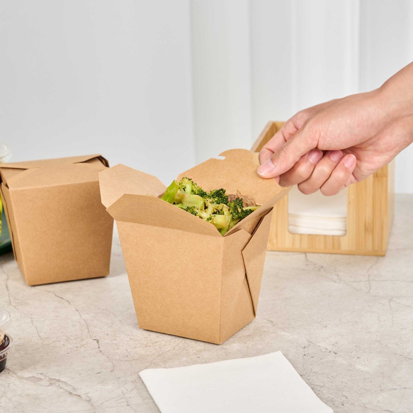 Bio Tek 26 oz Square Kraft Paper Noodle Take Out Container - 4" x 3 1/2" x 4" - 25 count box