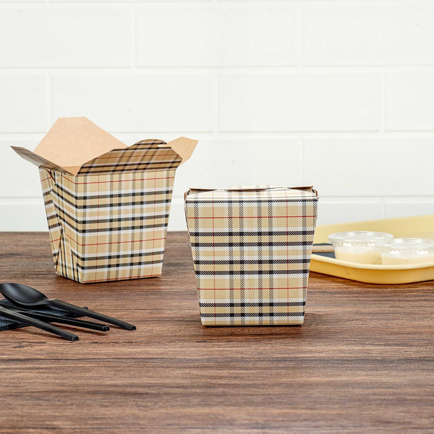 Bio Tek 26 oz Square Plaid Paper Noodle Take Out Container - 4" x 3 1/2" x 4" - 200 count box