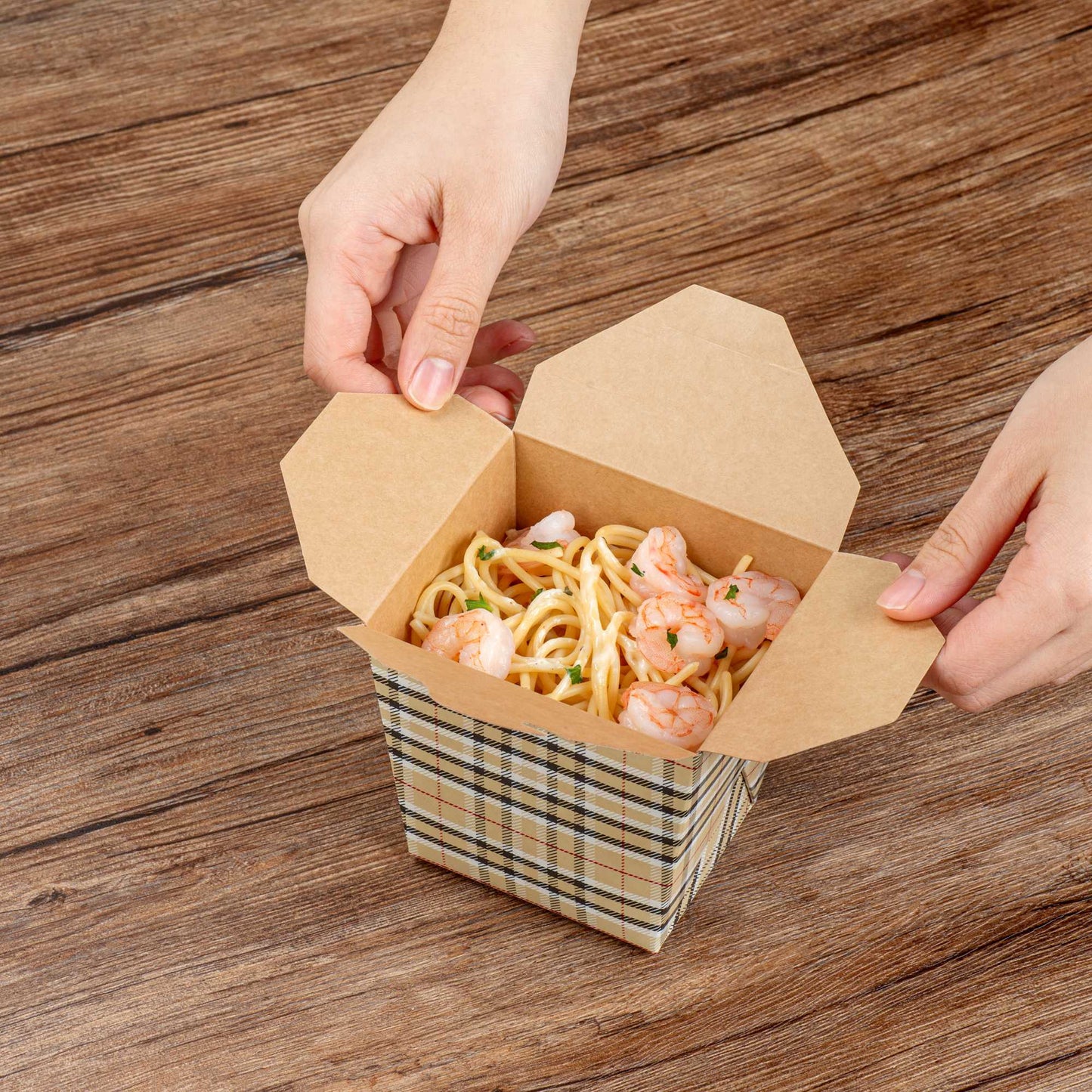 Bio Tek 26 oz Square Plaid Paper Noodle Take Out Container - 4" x 3 1/2" x 4" - 200 count box