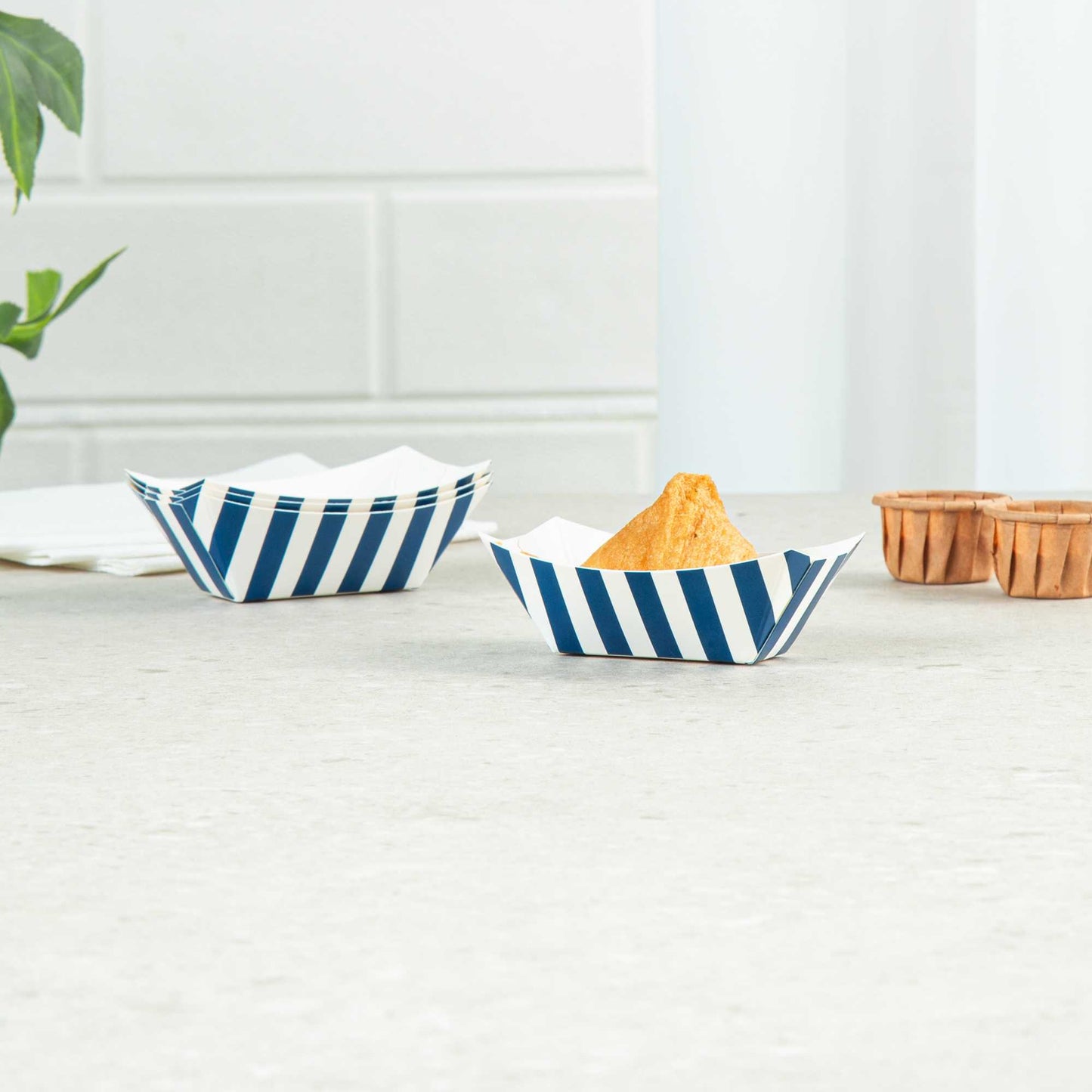 Bio Tek 2 oz Blue and White Stripe Paper Food Tray / Boat - 3 1/4" x 2 1/4" x 1 1/4" - 50 count box