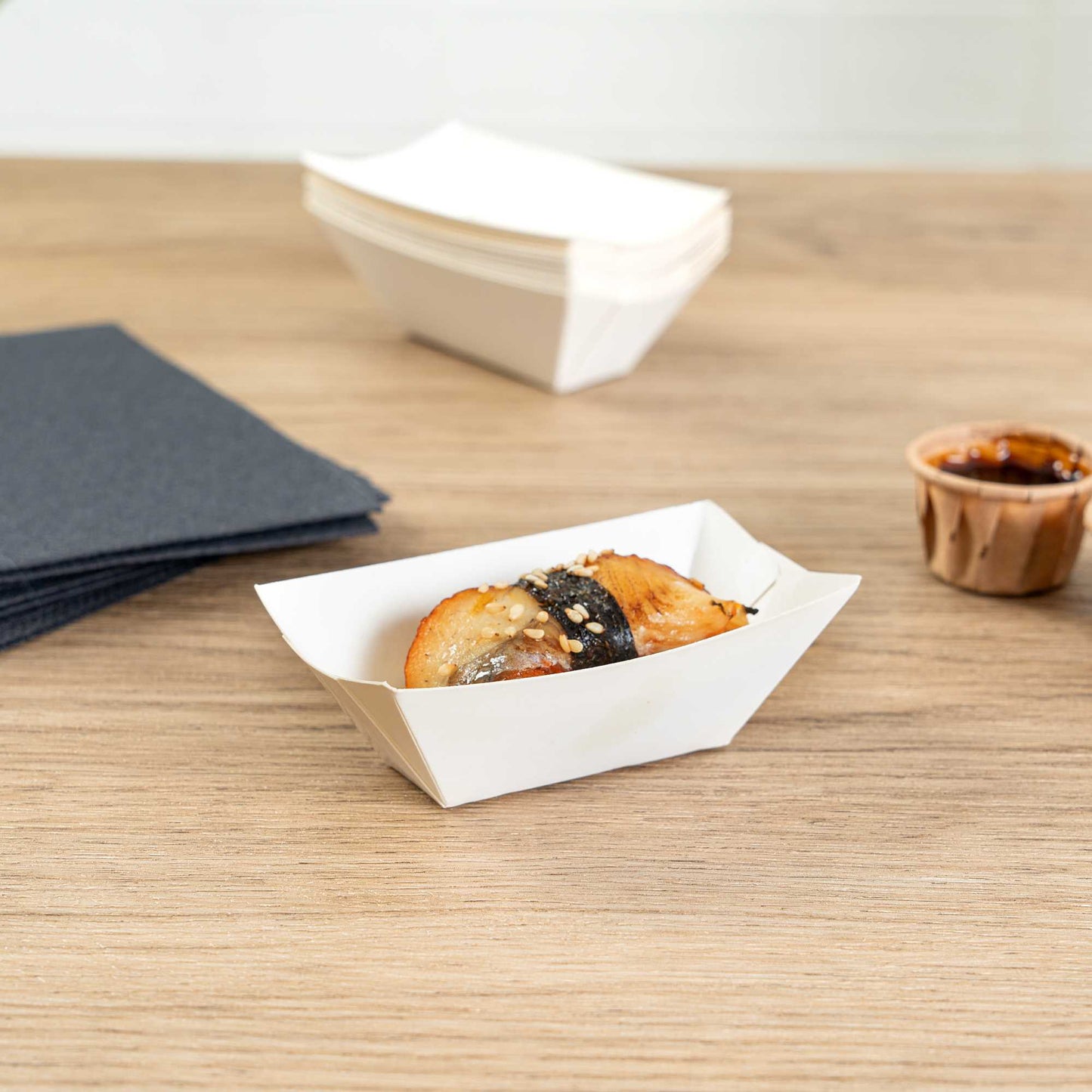 Bio Tek 2 oz White Paper Food Tray / Boat - 3 1/4" x 2 1/4" x 1 1/4" - 400 count box
