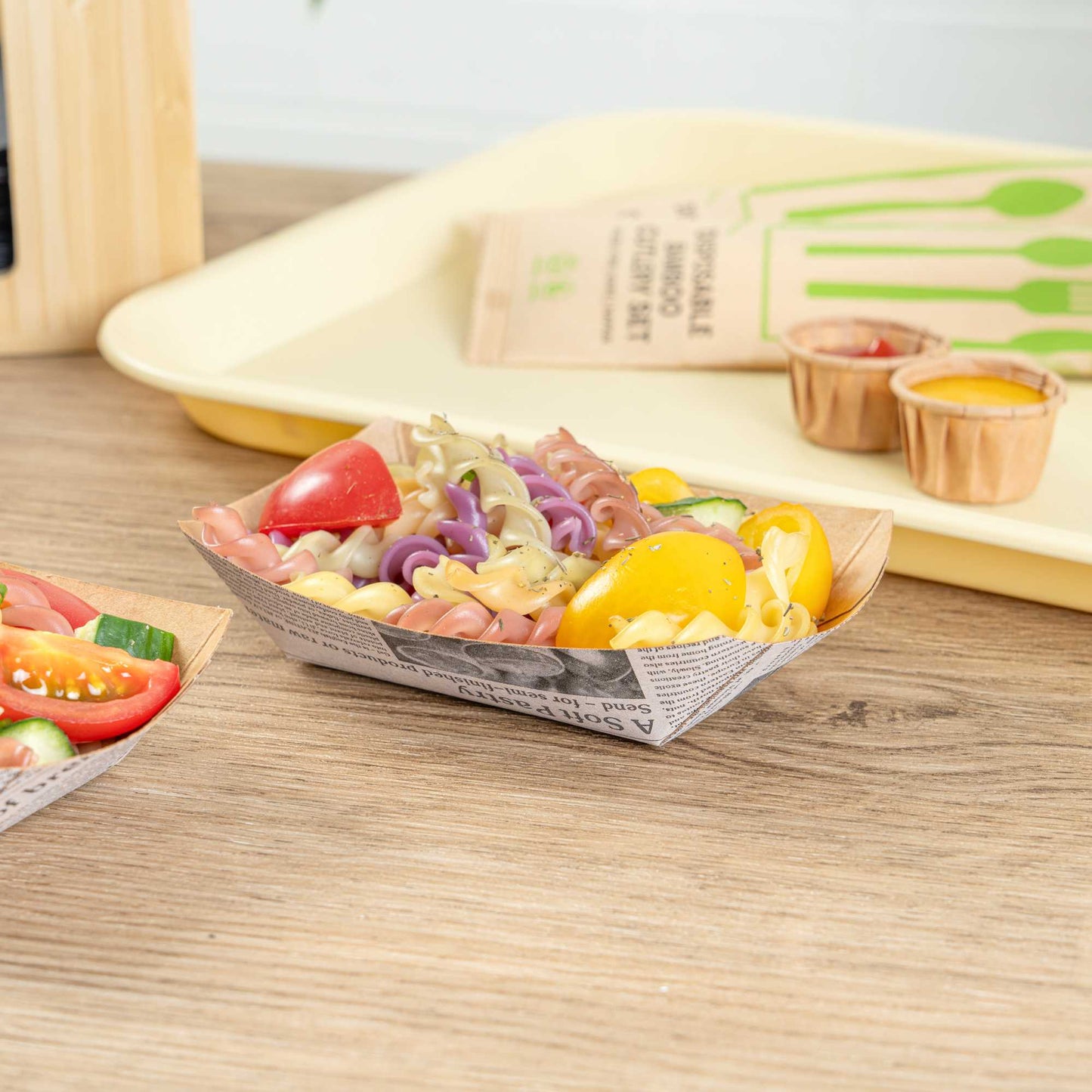 Bio Tek 4 oz Newsprint Paper #25 Food Tray / Boat - 3" x 2" x 1" - 400 count box