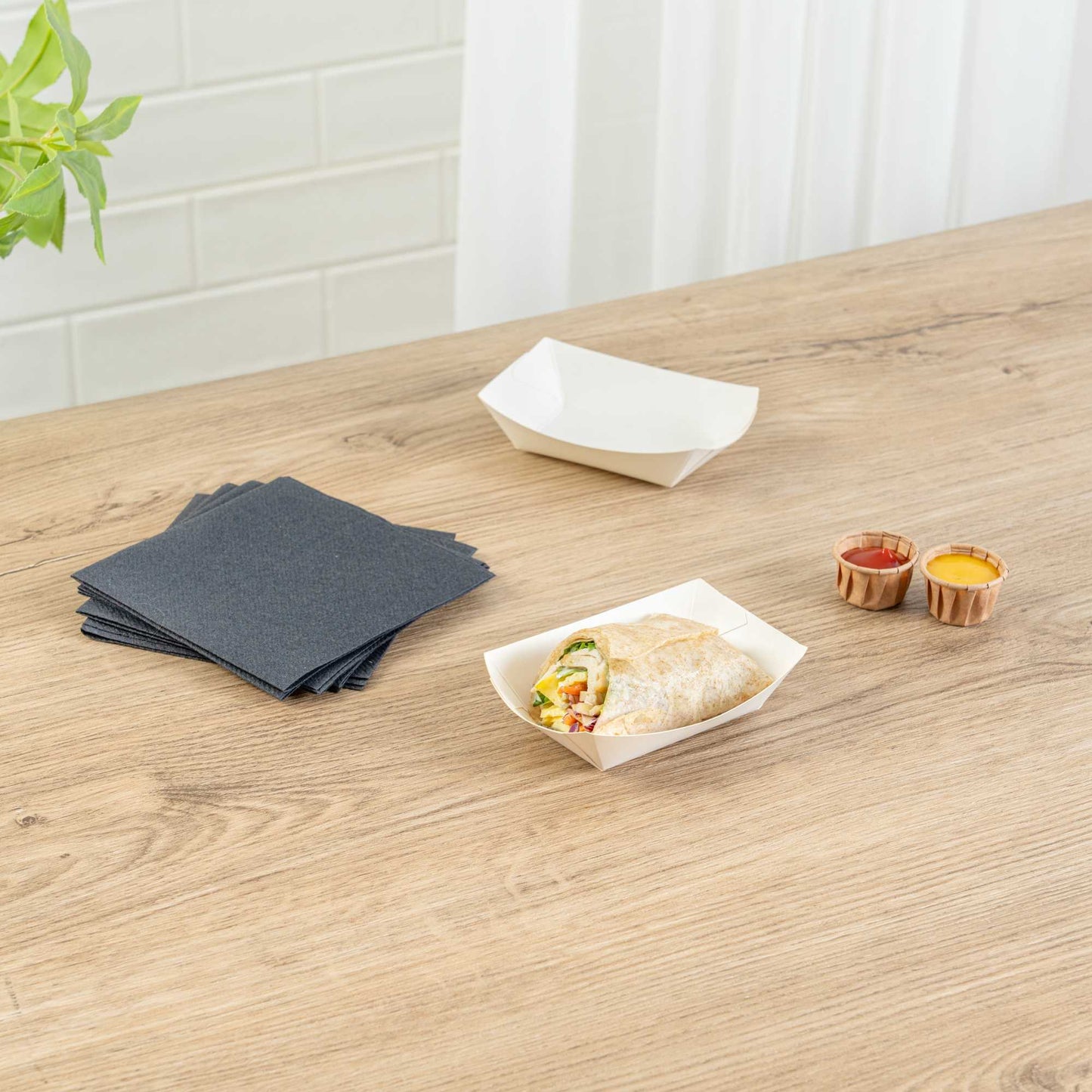 Bio Tek 4 oz White Paper #25 Food Tray / Boat - 3" x 2" x 1" - 50 count box