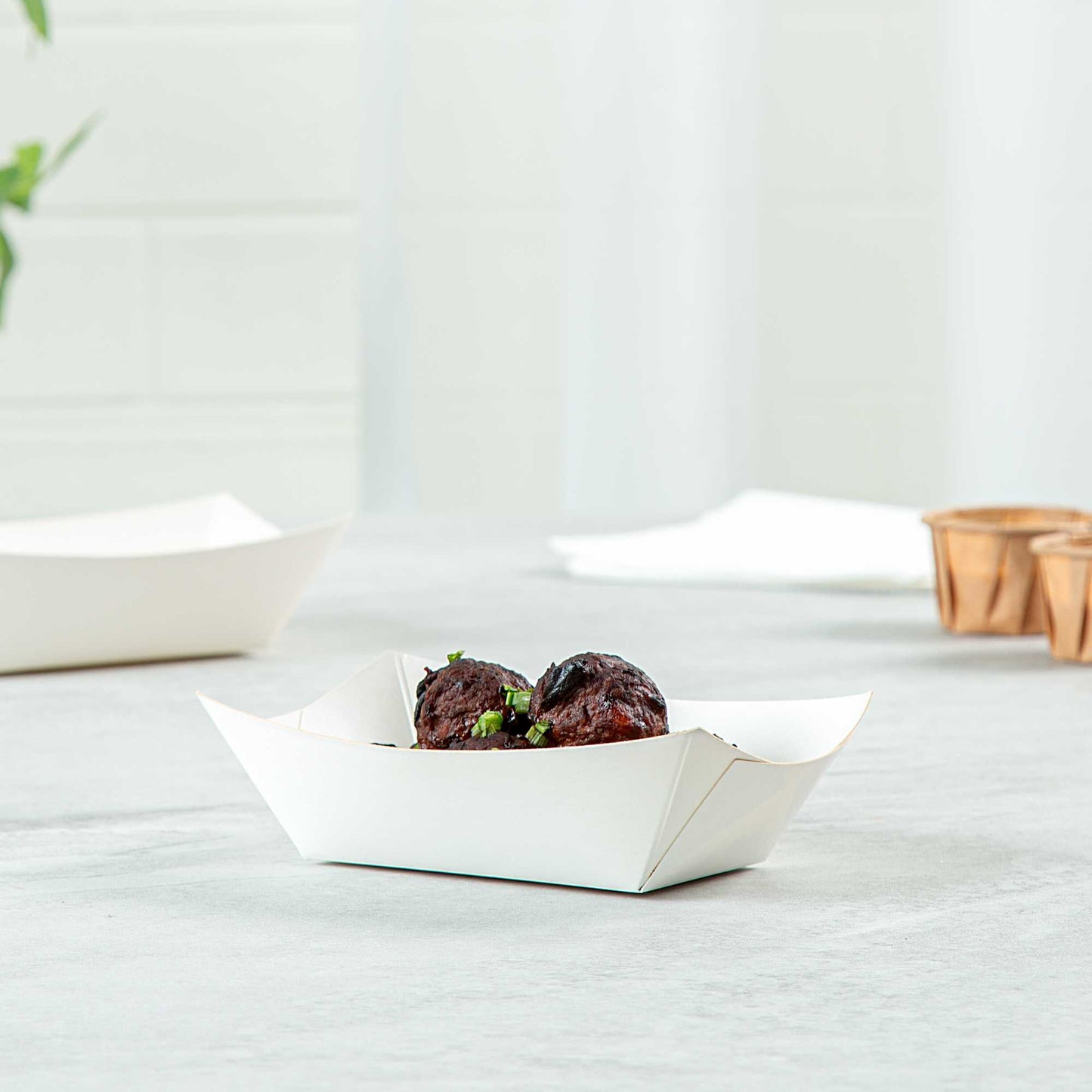 Bio Tek 6 oz White Paper #40 Food Tray / Boat - 5" x 4" x 1 1/2" - 50 count box
