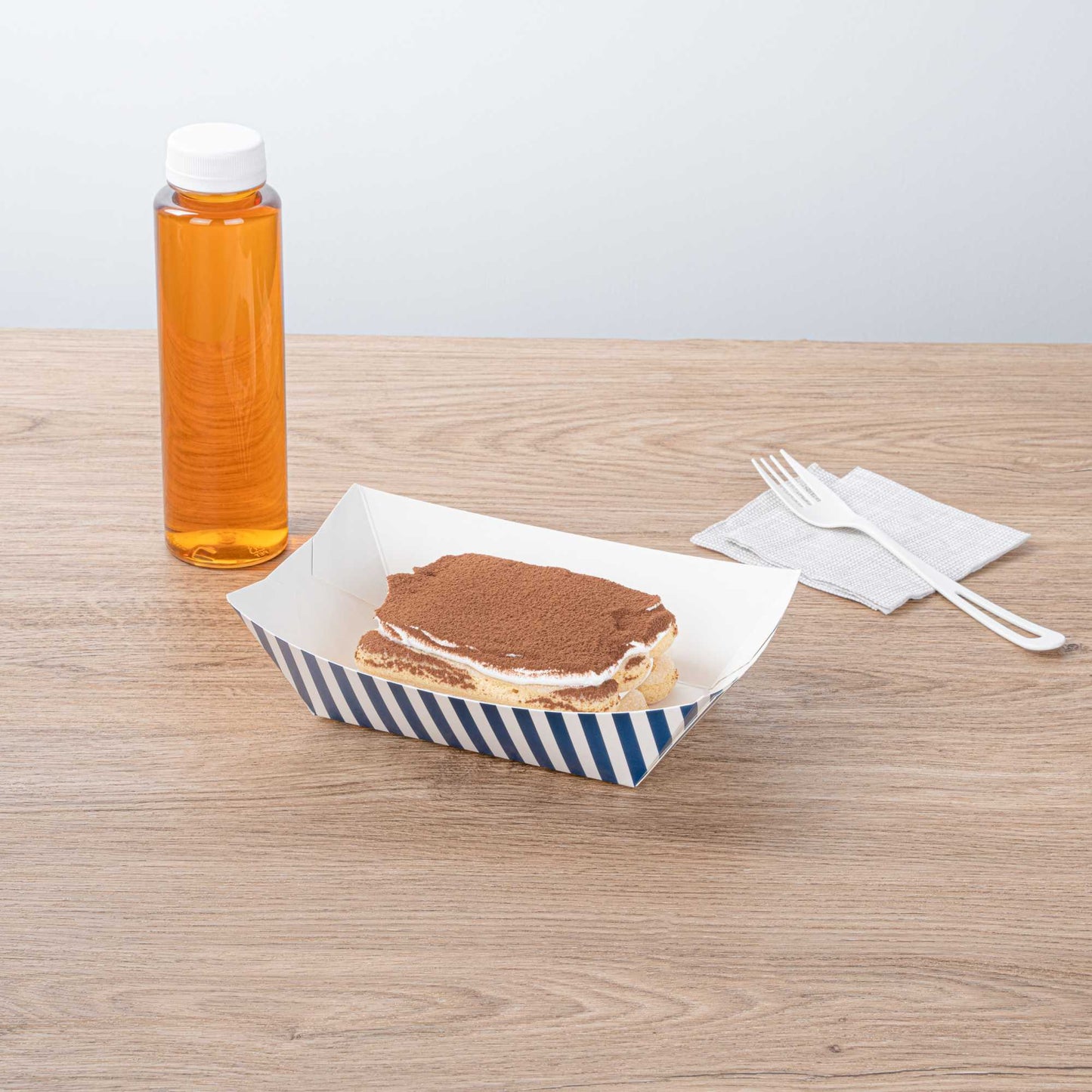 Bio Tek 1 lb Blue and White Stripe Paper #100 Food Tray / Boat - 5 1/2" x 3 1/2" x 2" - 200 count box
