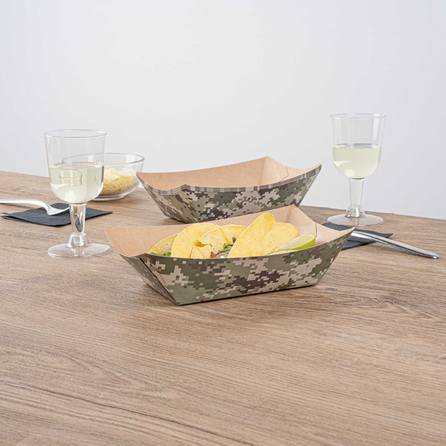 Bio Tek 1 lb Camouflage Paper #100 Food Tray / Boat - 5 1/2" x 3 1/2" x 2" - 200 count box