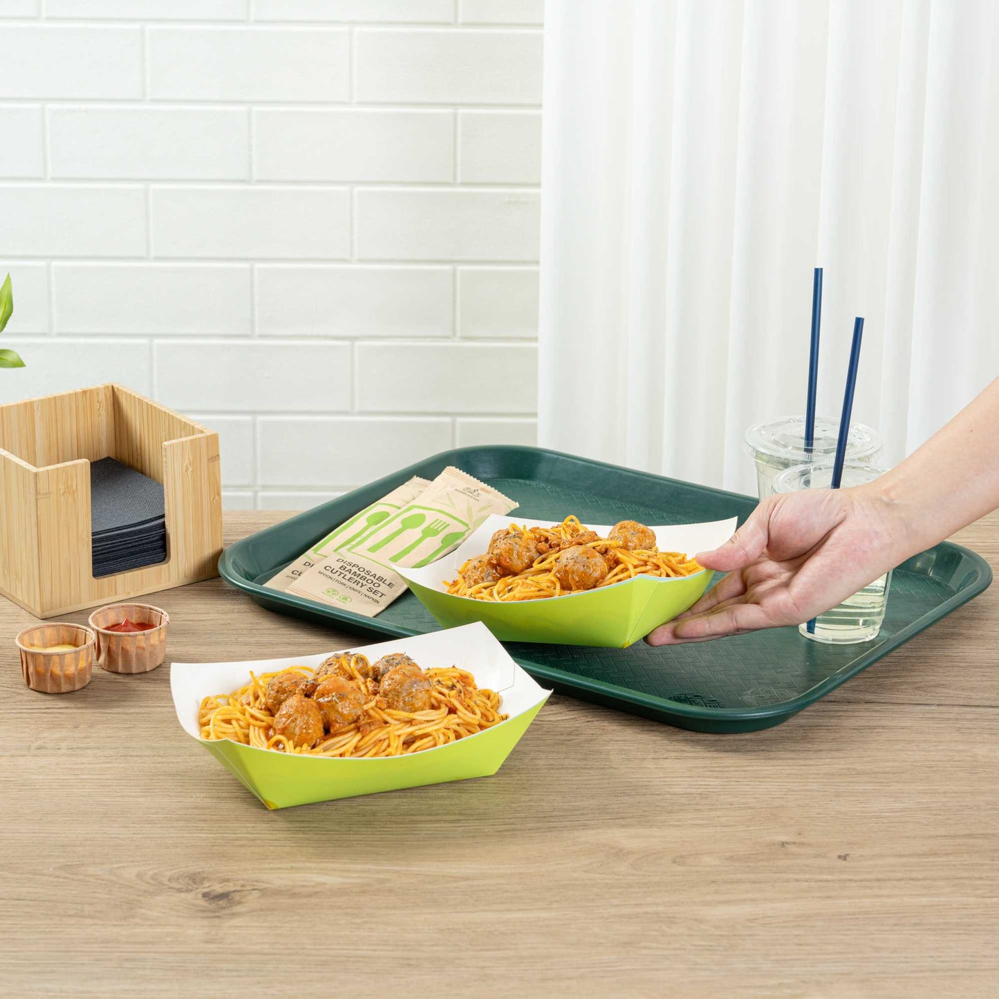 Bio Tek 1 lb Eco Green Paper #100 Food Tray / Boat - 5 1/2" x 3 1/2" x 2" - 50 count box