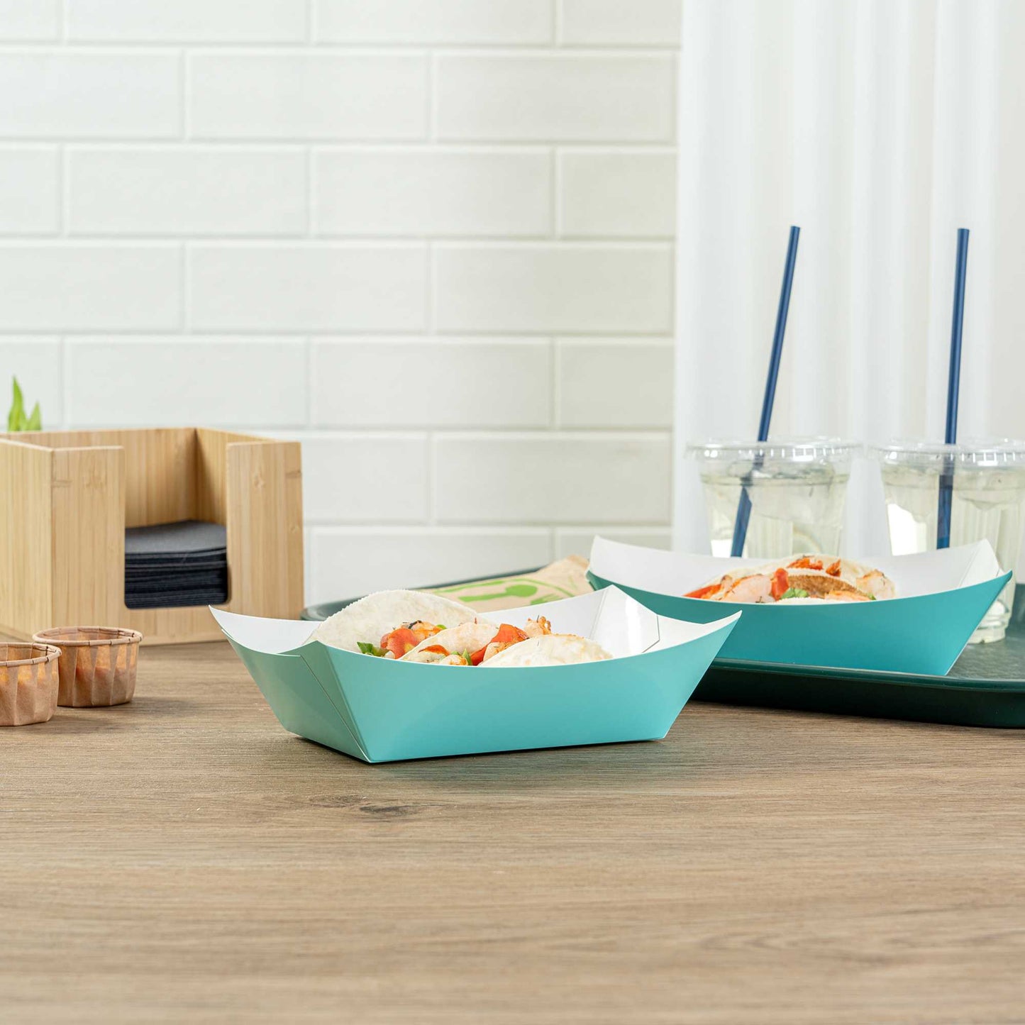 Bio Tek 1 lb Turquoise Paper #100 Food Tray / Boat - 5 1/2" x 3 1/2" x 2" - 50 count box
