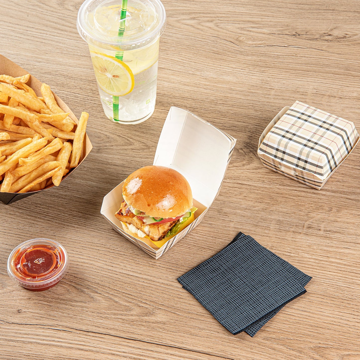 Bio Tek Plaid Paper Mini Burger Box - 2 3/4" x 2 3/4" x 2" - 100 count box