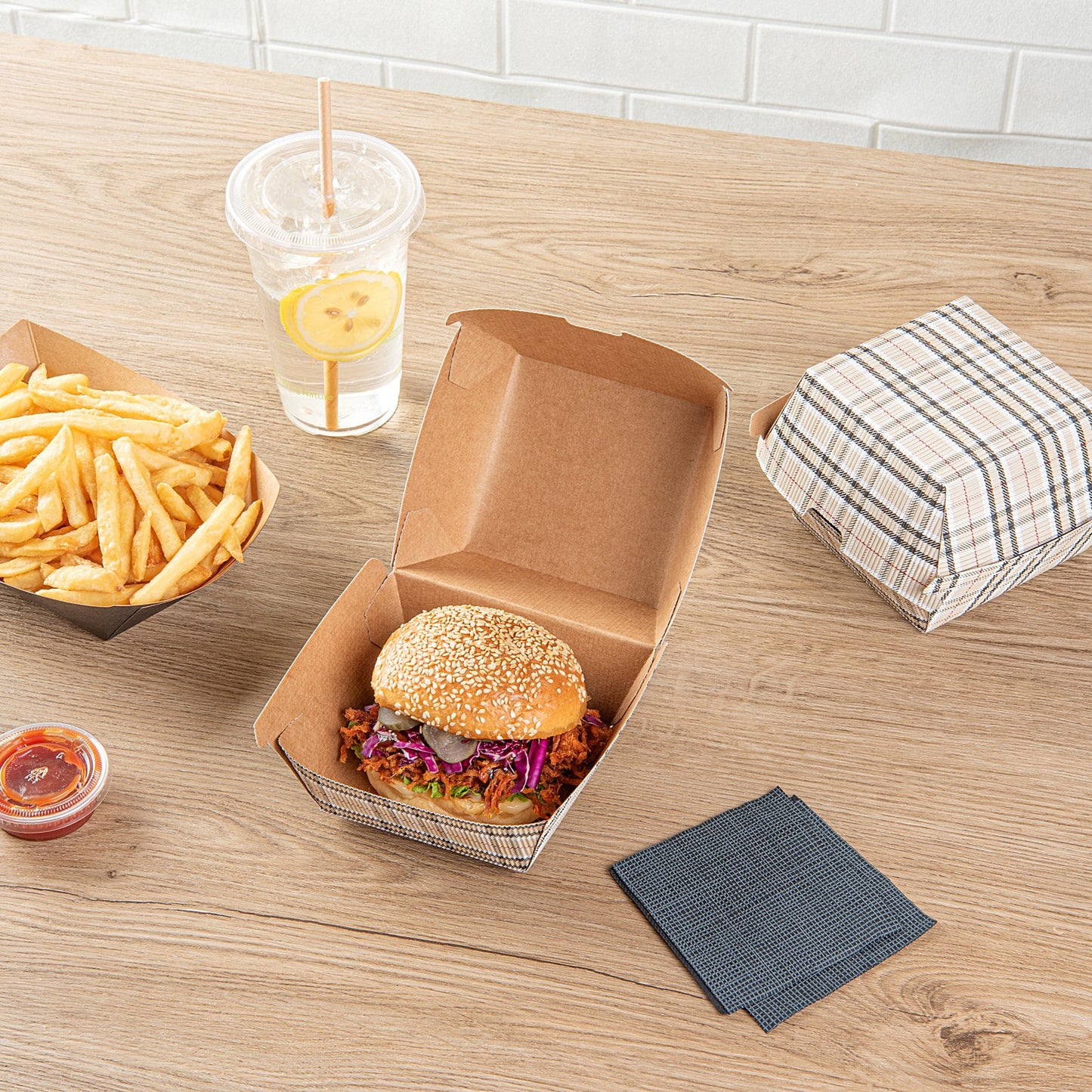 Bio Tek Plaid Paper Burger Box - Ripple Wall - 4" x 4" x 3 3/4" - 100 count box