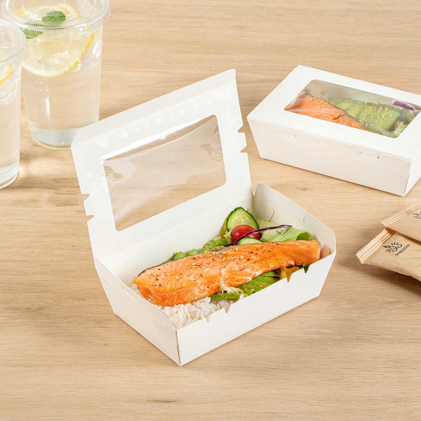 Cafe Vision 21 oz White Paper Small Take Out Container - Hinge Lock - 6 1/4" x 4" x 1 3/4" - 200 count box