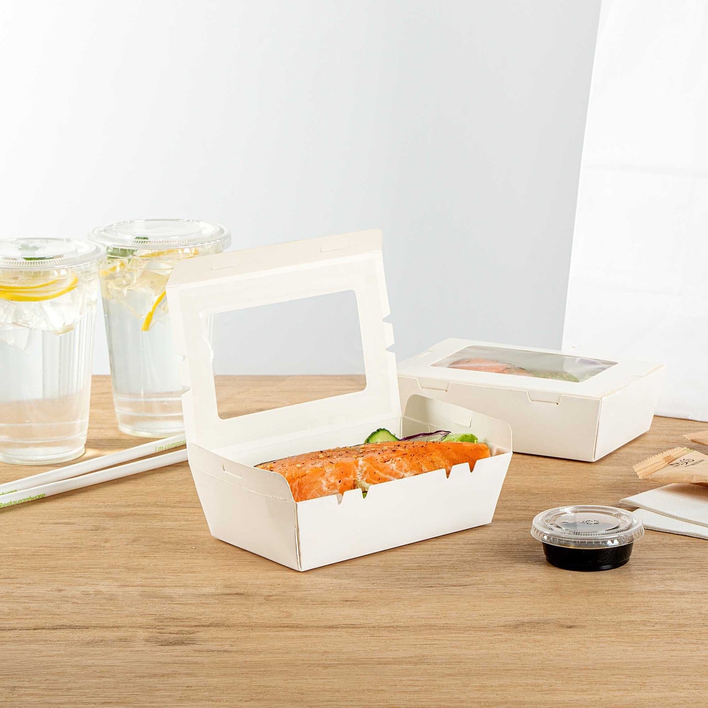 Cafe Vision 21 oz White Paper Small Take Out Container - Hinge Lock - 6 1/4" x 4" x 1 3/4" - 200 count box