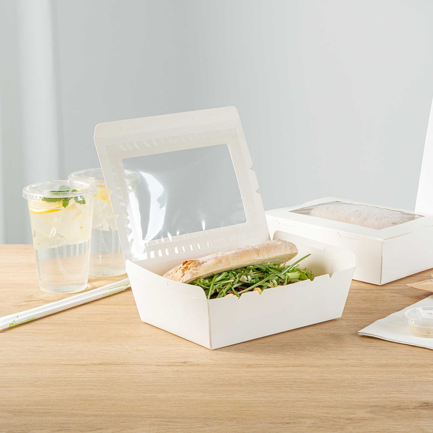 Cafe Vision 71 oz White Paper Large Take Out Container - Hinge Lock - 8 3/4" x 6 1/2" x 2 1/2" - 200 count box