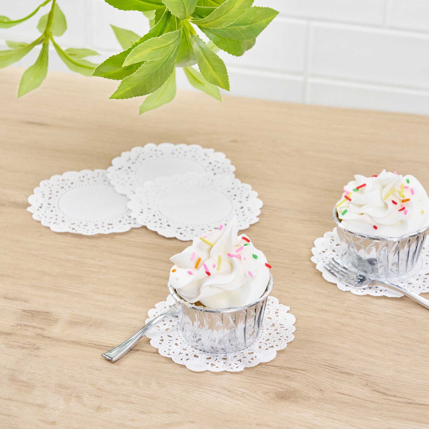 Pastry Tek Round White Paper Doilies - Lace - 4" x 4" - 100 count box