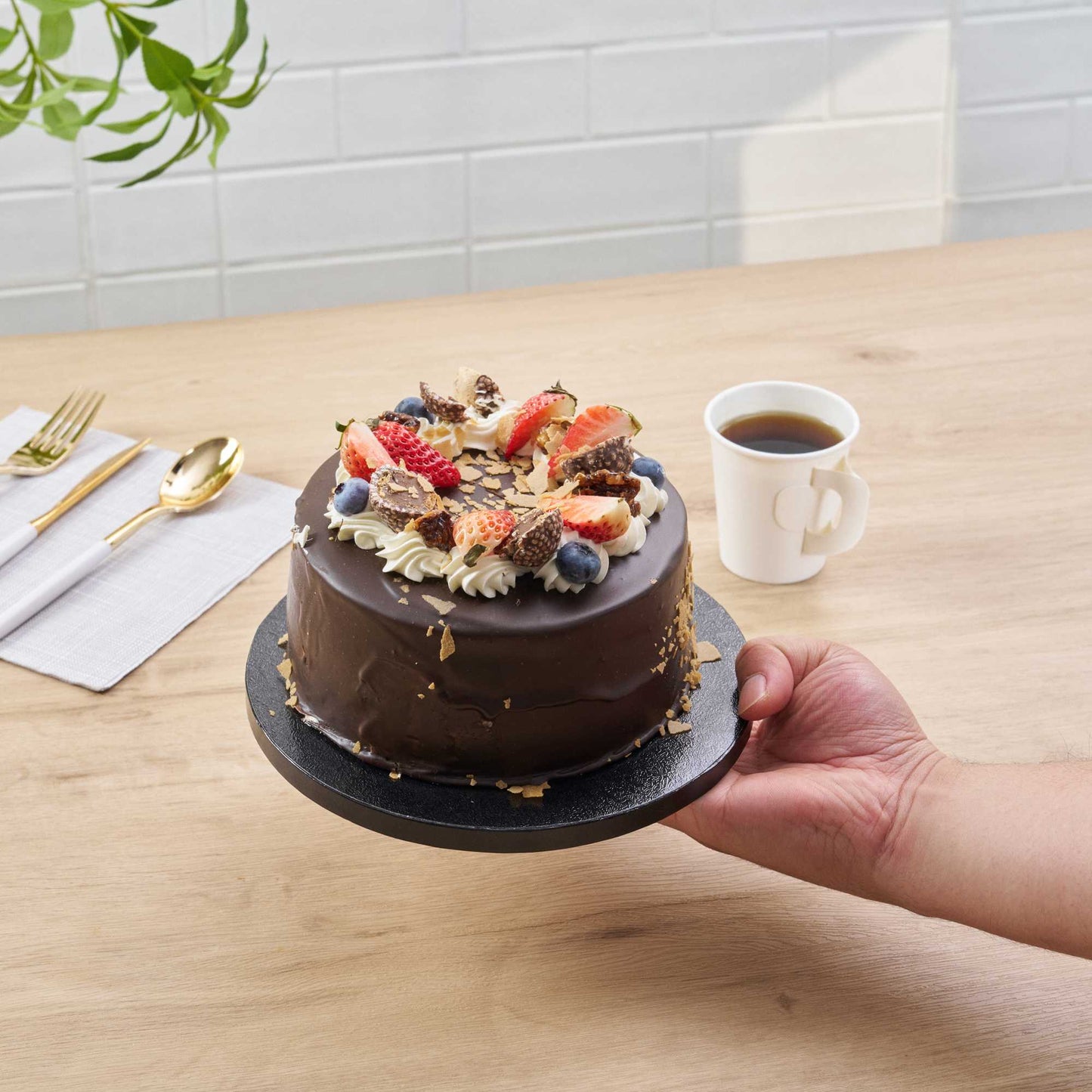 Pastry Tek Round Black Cardboard Cake Drum Board - Covered Edge - 8" x 8" x 1/2" - 1 count box
