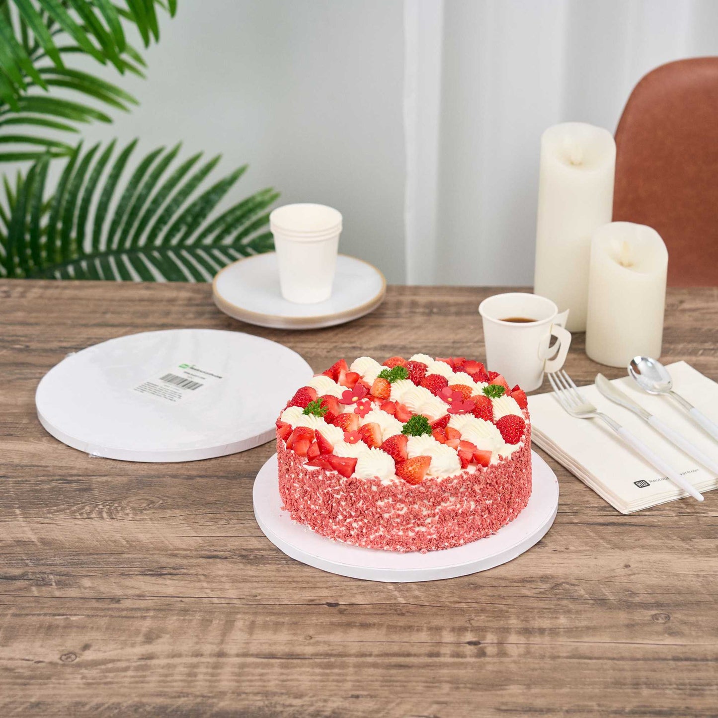 Pastry Tek Round White Cardboard Cake Drum Board - Covered Edge - 10" x 10" x 1/2" - 1 count box