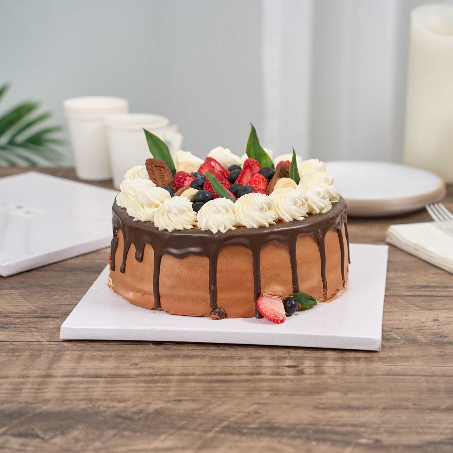 Pastry Tek Square White Cardboard Cake Drum Board - Covered Edge - 10" x 10" x 1/2" - 1 count box