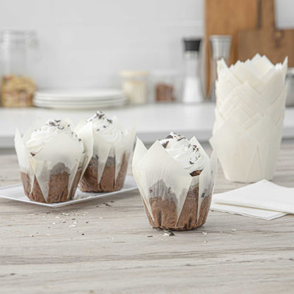Panificio 4 oz White Paper Tulip Baking Cup - Greaseproof - 3 1/2" x 3 1/2" x 3 1/2" - 200 count box
