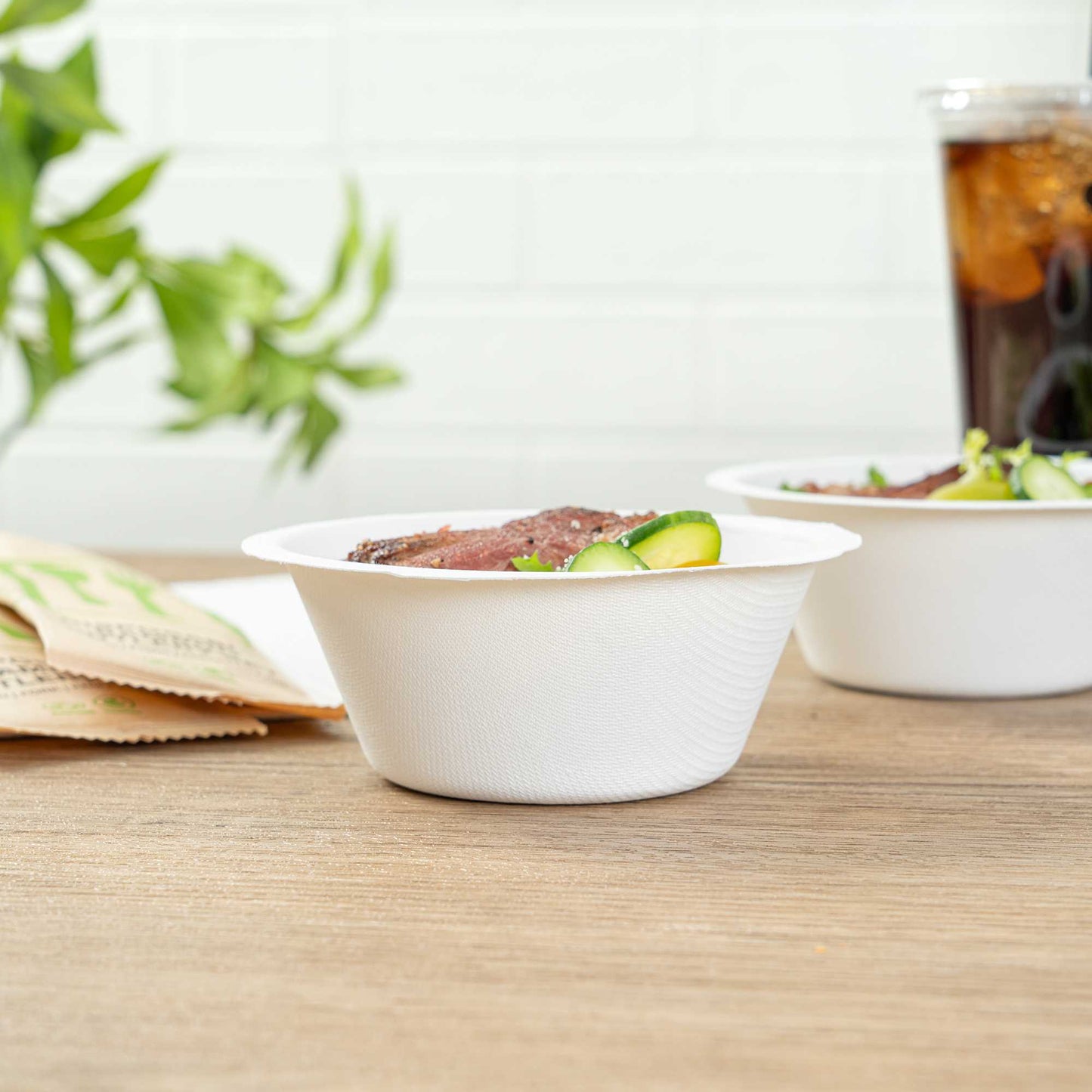 Pulp Tek 8 oz Round White Sugarcane / Bagasse Salad Bowl - 4 1/2" x 4 1/2" x 1 3/4" - 100 count box