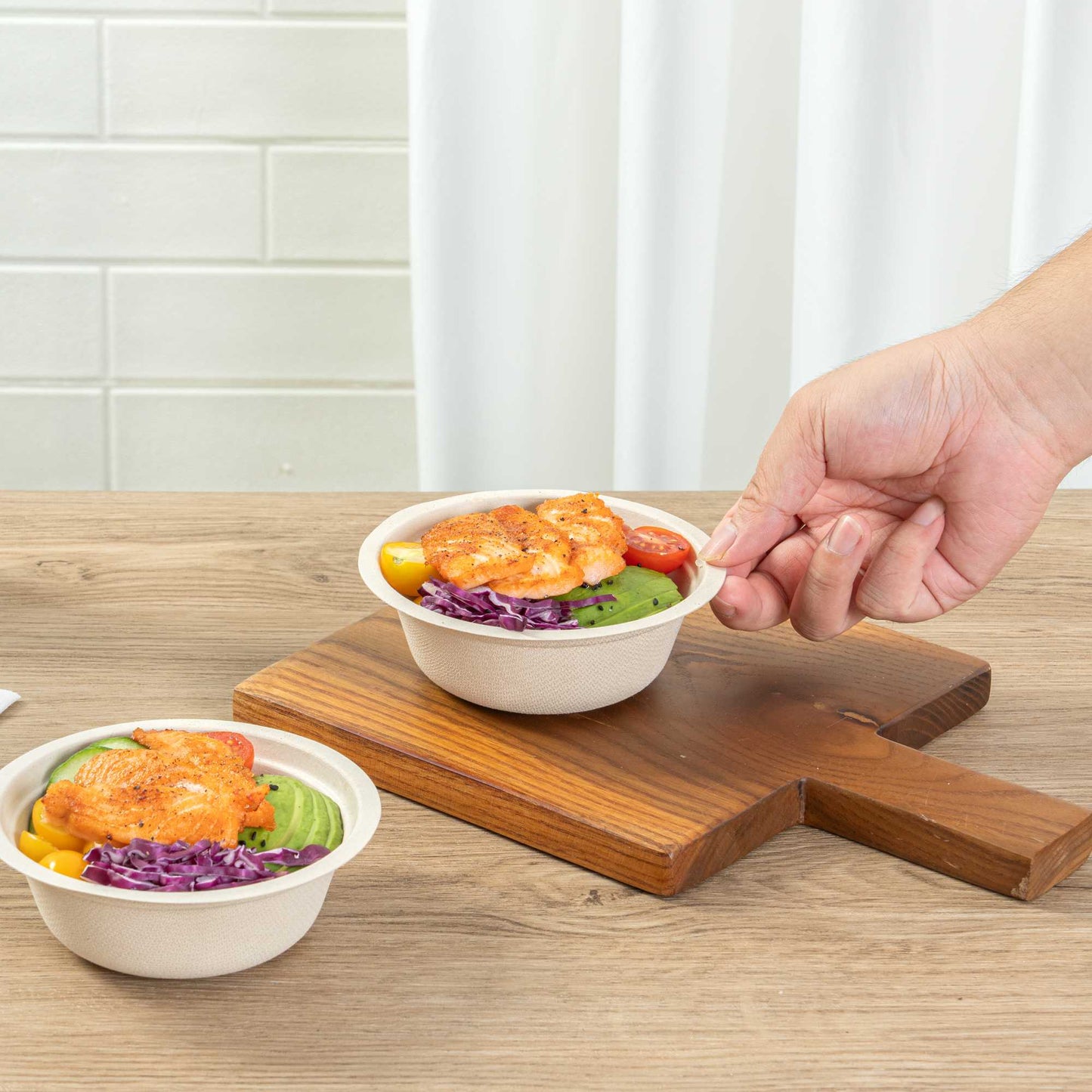Pulp Tek 12 oz Round Natural Sugarcane / Bagasse Salad Bowl - 5 1/4" x 5 1/4" x 1 3/4" - 100 count box