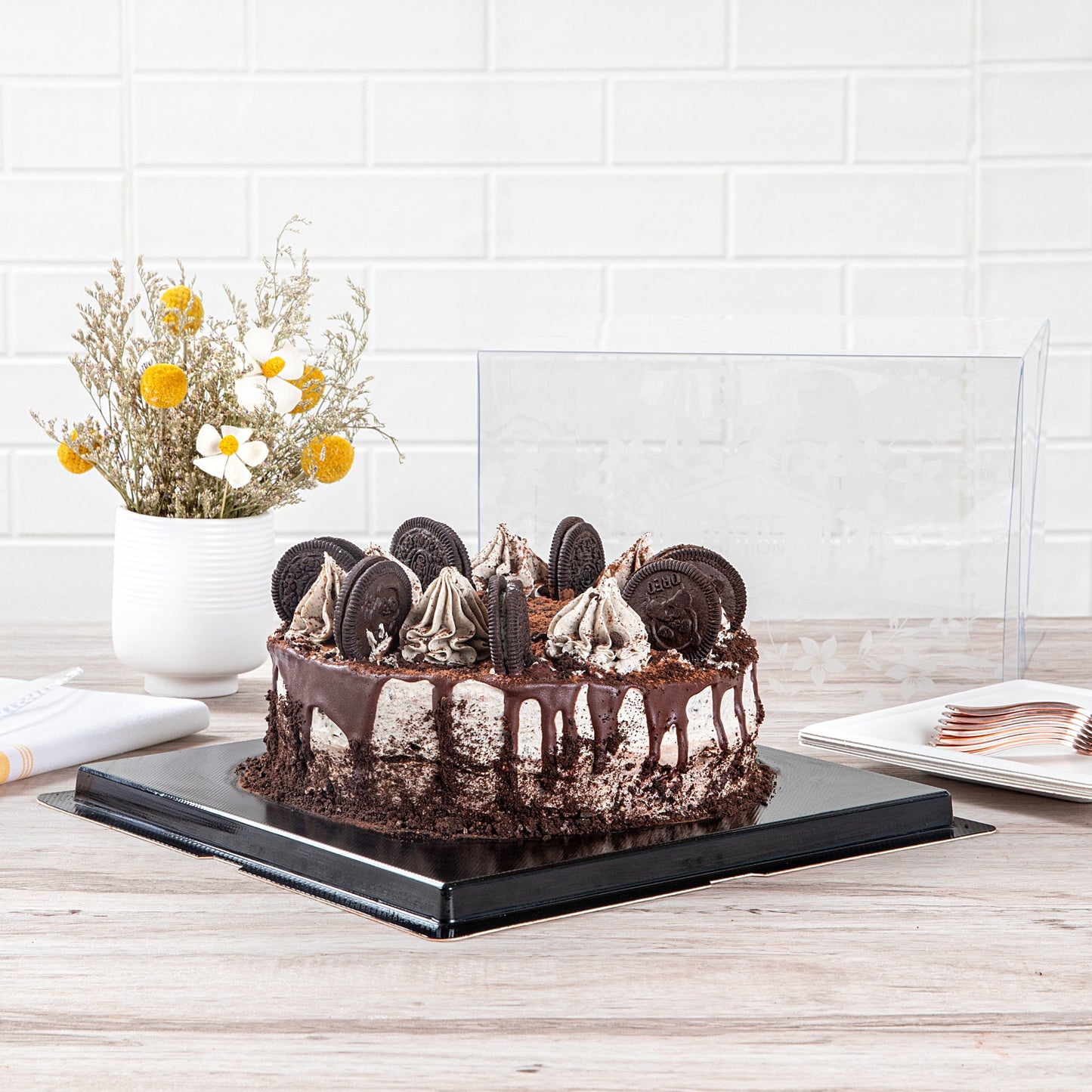 Sweet Vision Square Clear Plastic Cake Box - Black Base, Black Ribbon, Flower Garden Design - 10" x 10" x 6 3/4" - 10 count box