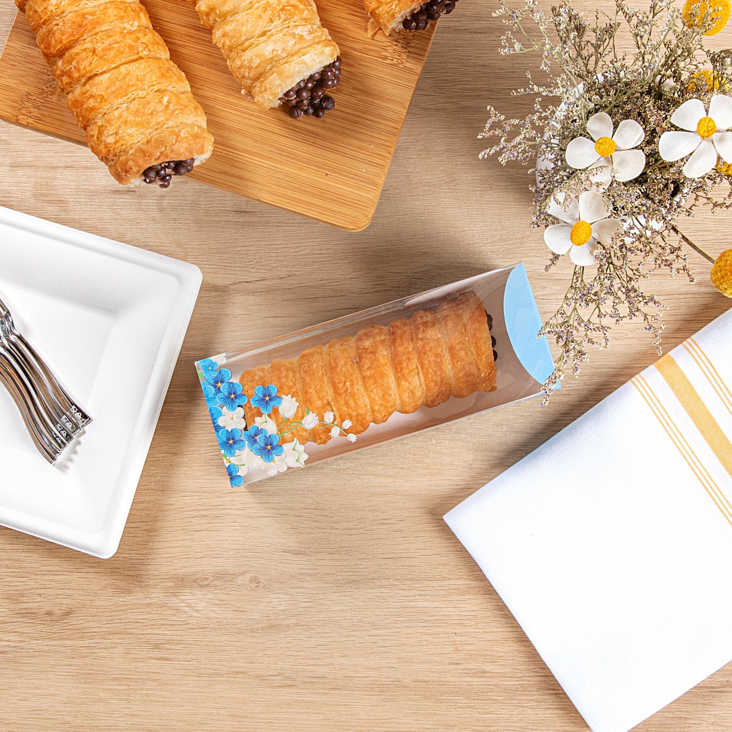 Sweet Vision Rectangle Clear Plastic Eclair Box - Blue Paper Sleeve, Flower Accent - 7" x 2 1/2" x 2 1/2" - 100 count box