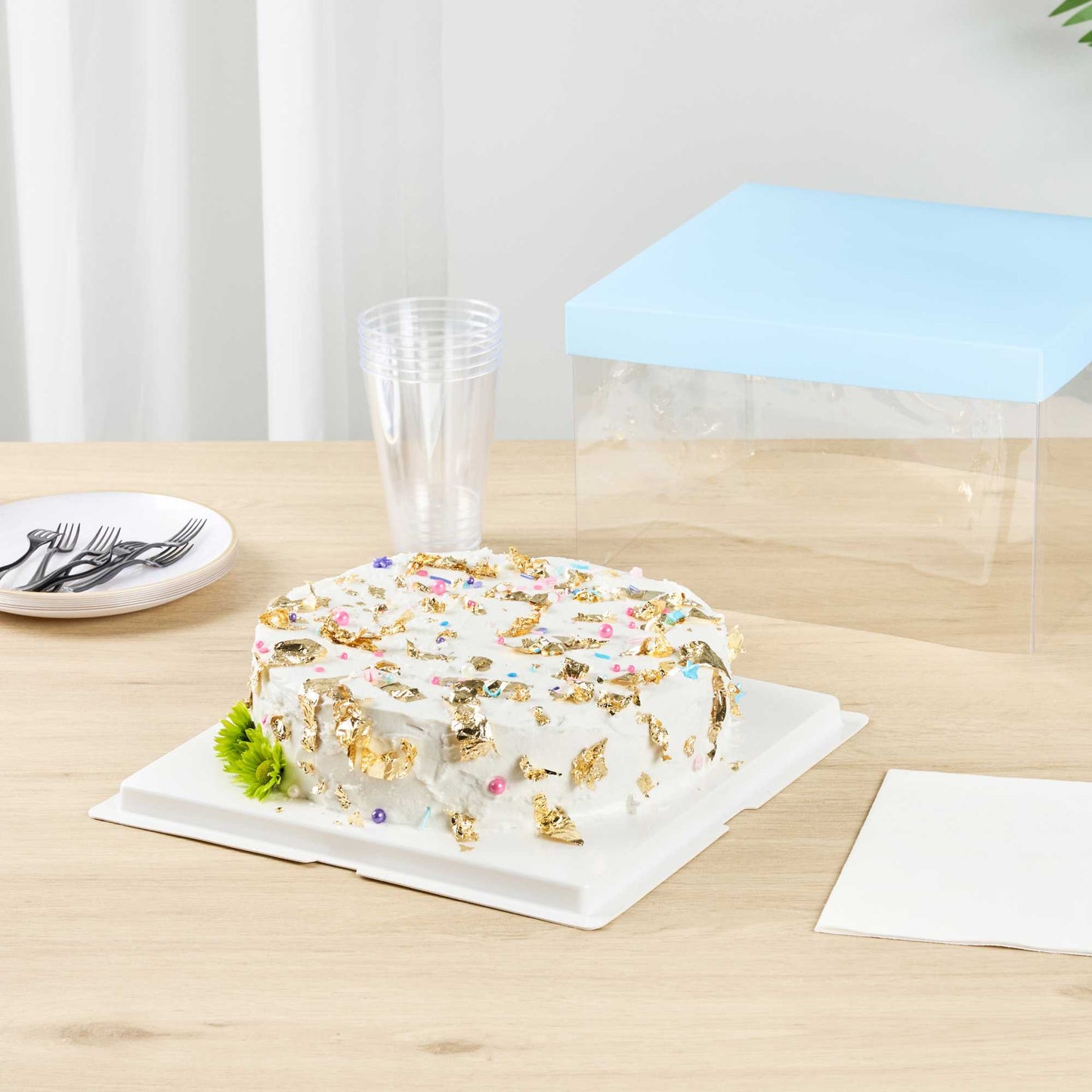 Sweet Vision Square Clear Plastic Cake Box - Blue Lid and White Base, Blue Ribbon - 10" x 10" x 8 1/4" - 10 count box