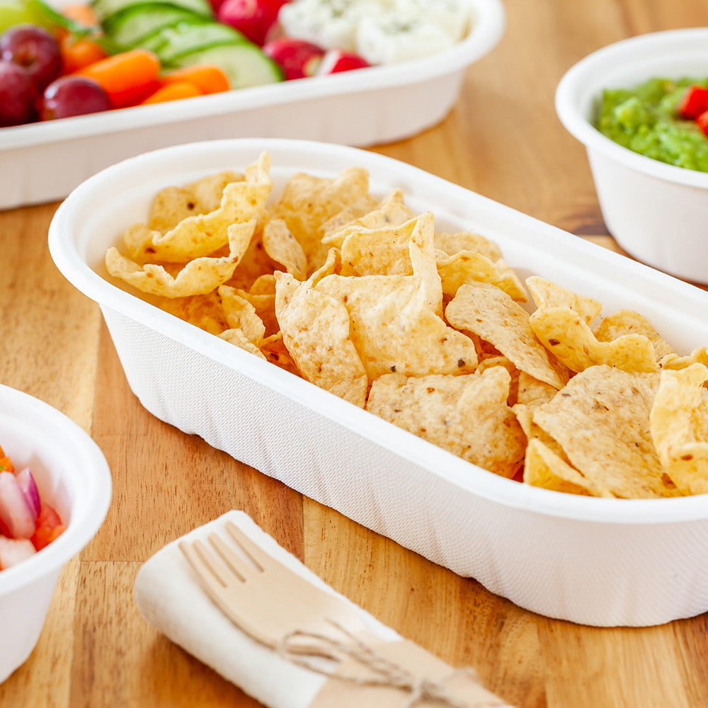 Pulp Tek 27 oz Oval White Sugarcane / Bagasse Take Out Container - 9 1/2" x 4 3/4" x 2" - 100 count box