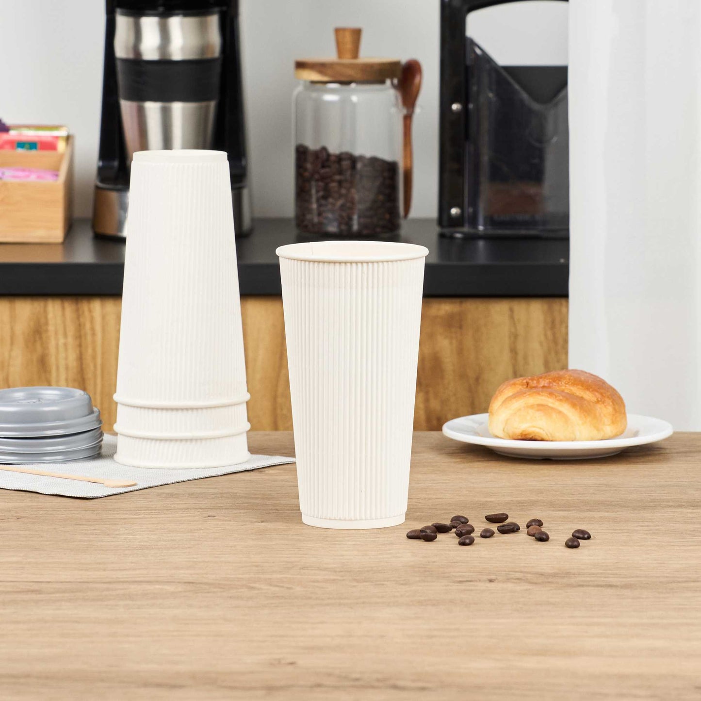 Restpresso 20 oz White Paper Coffee Cup - Ripple Wall - 3 1/2" x 3 1/2" x 6 1/4" - 250 count box