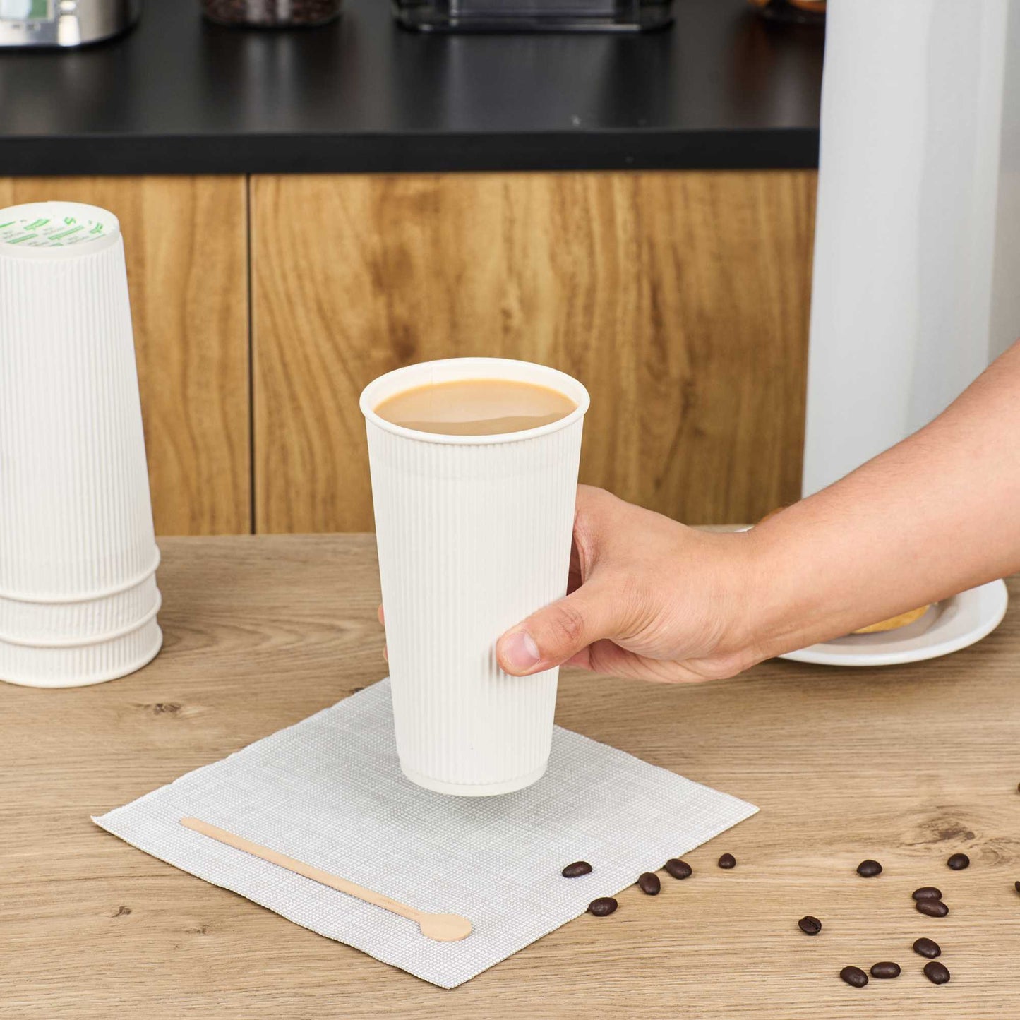 Restpresso 20 oz White Paper Coffee Cup - Ripple Wall - 3 1/2" x 3 1/2" x 6 1/4" - 250 count box
