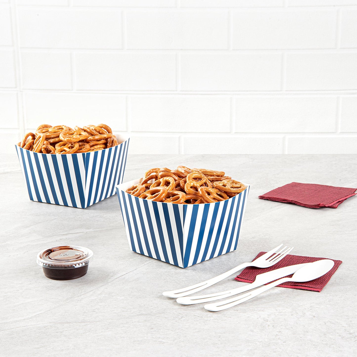 Bio Tek Square Blue and White Stripe Paper Snack Box - 5 1/4" x 5 1/4" x 3 1/4" - 200 count box
