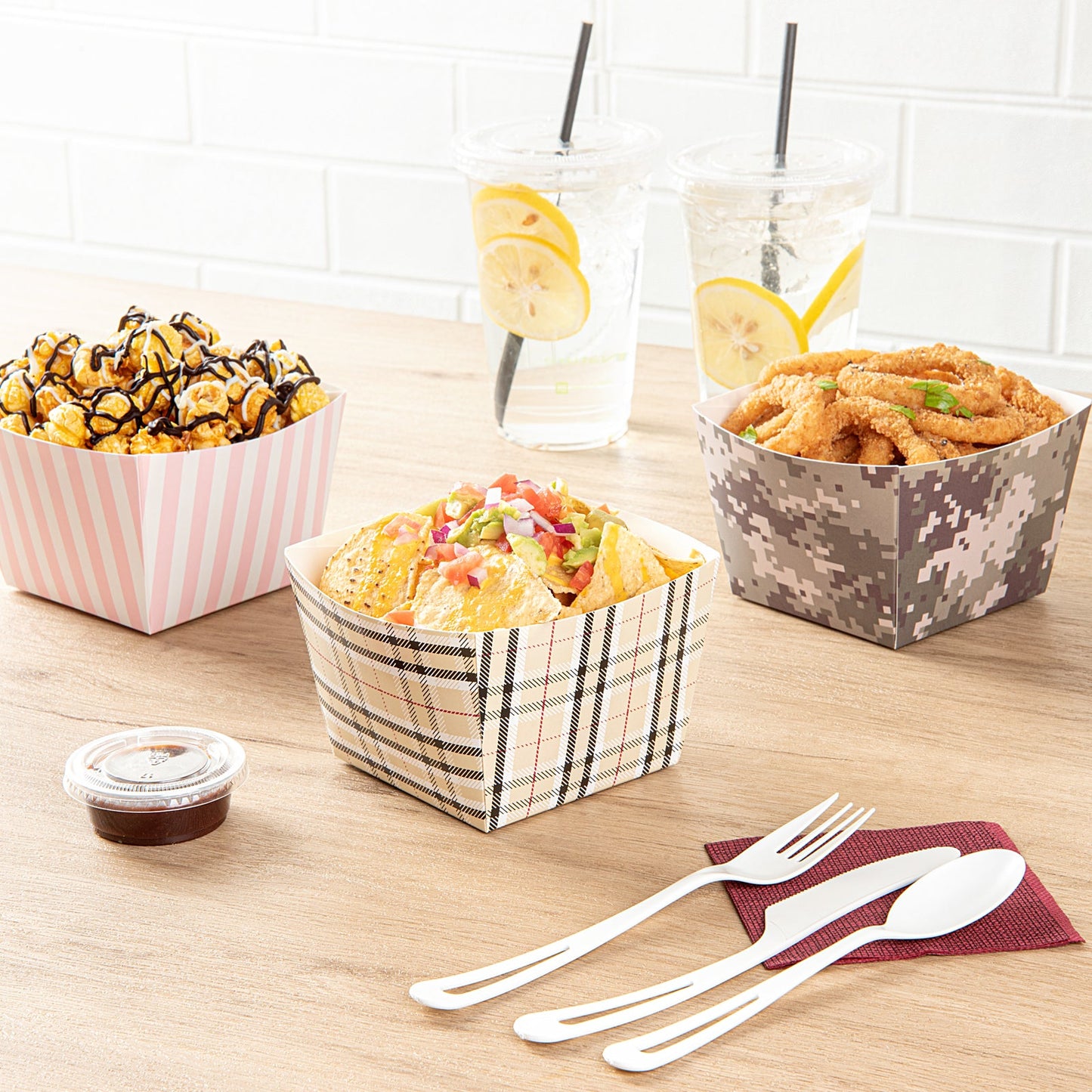 Bio Tek Square Plaid Paper Snack Box - 5 1/4" x 5 1/4" x 3 1/4" - 200 count box